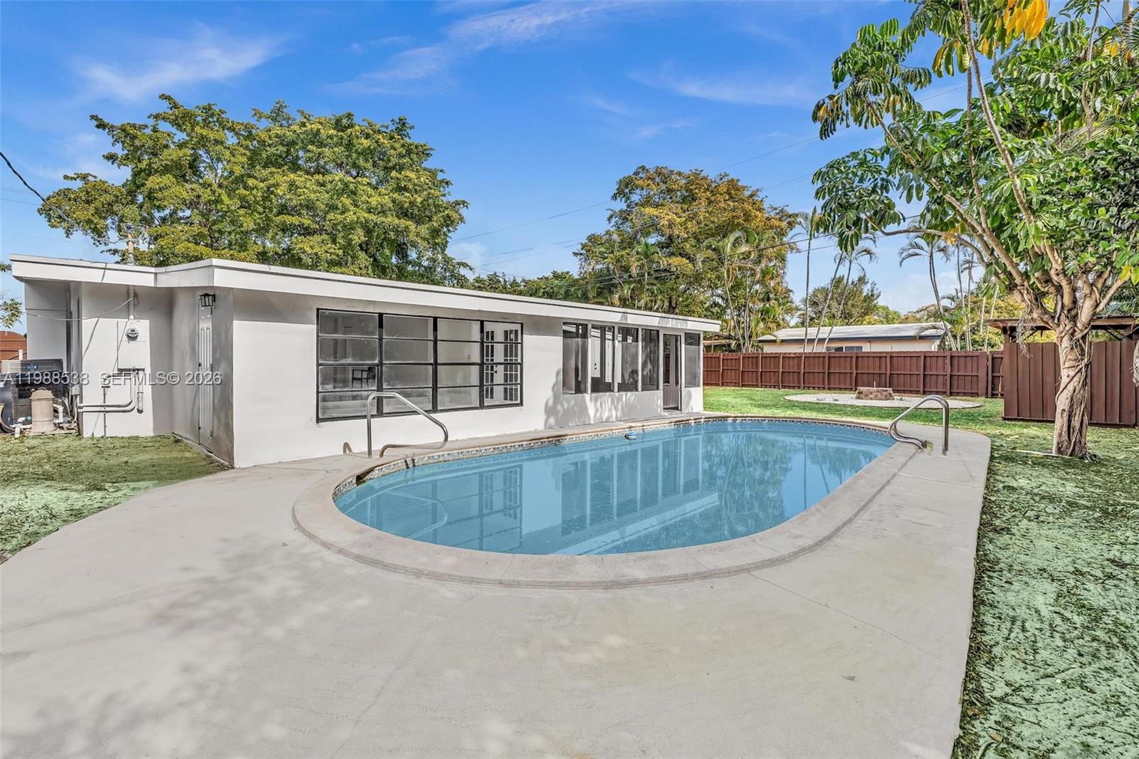 SHERWOOD FOREST - Residential Lease