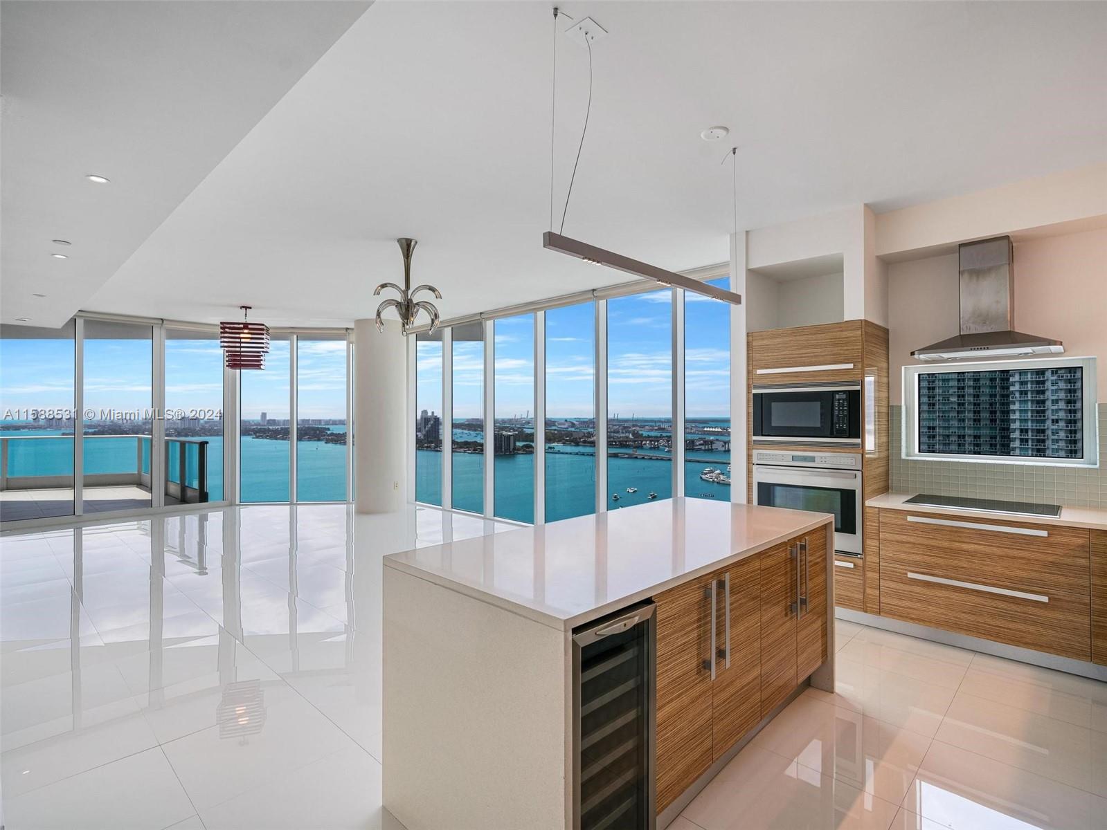 2020 N Bayshore Dr 2402