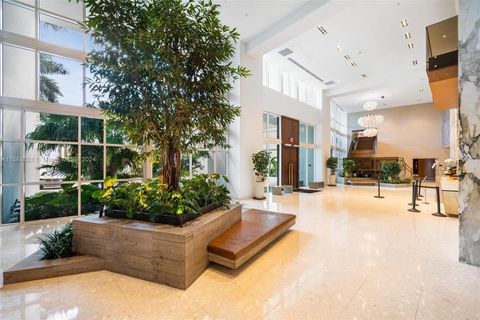 Condominium in Miami FL 2020 Bayshore Dr Dr 40.jpg