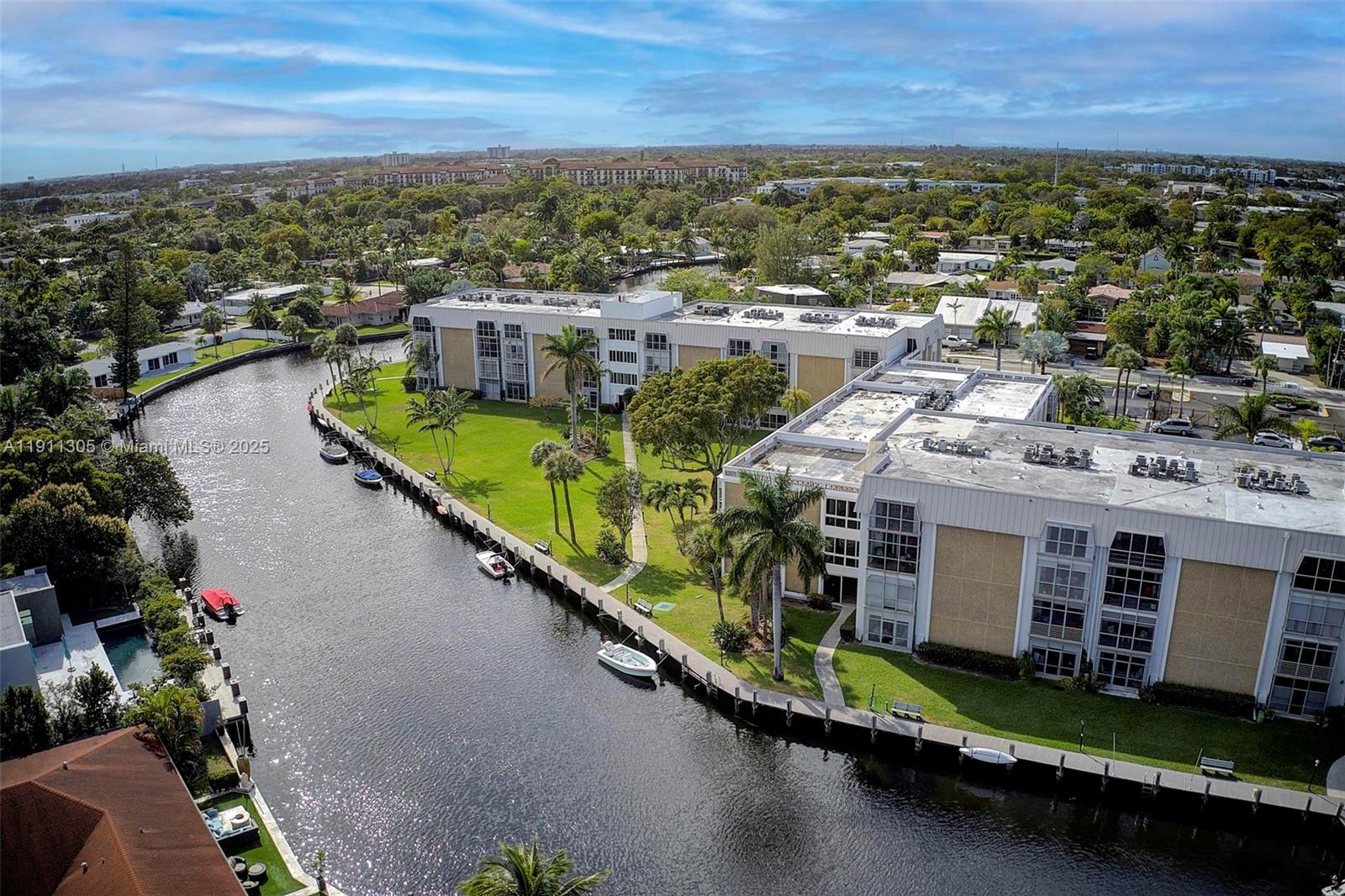 RIVER SHORES CONDO - Residential