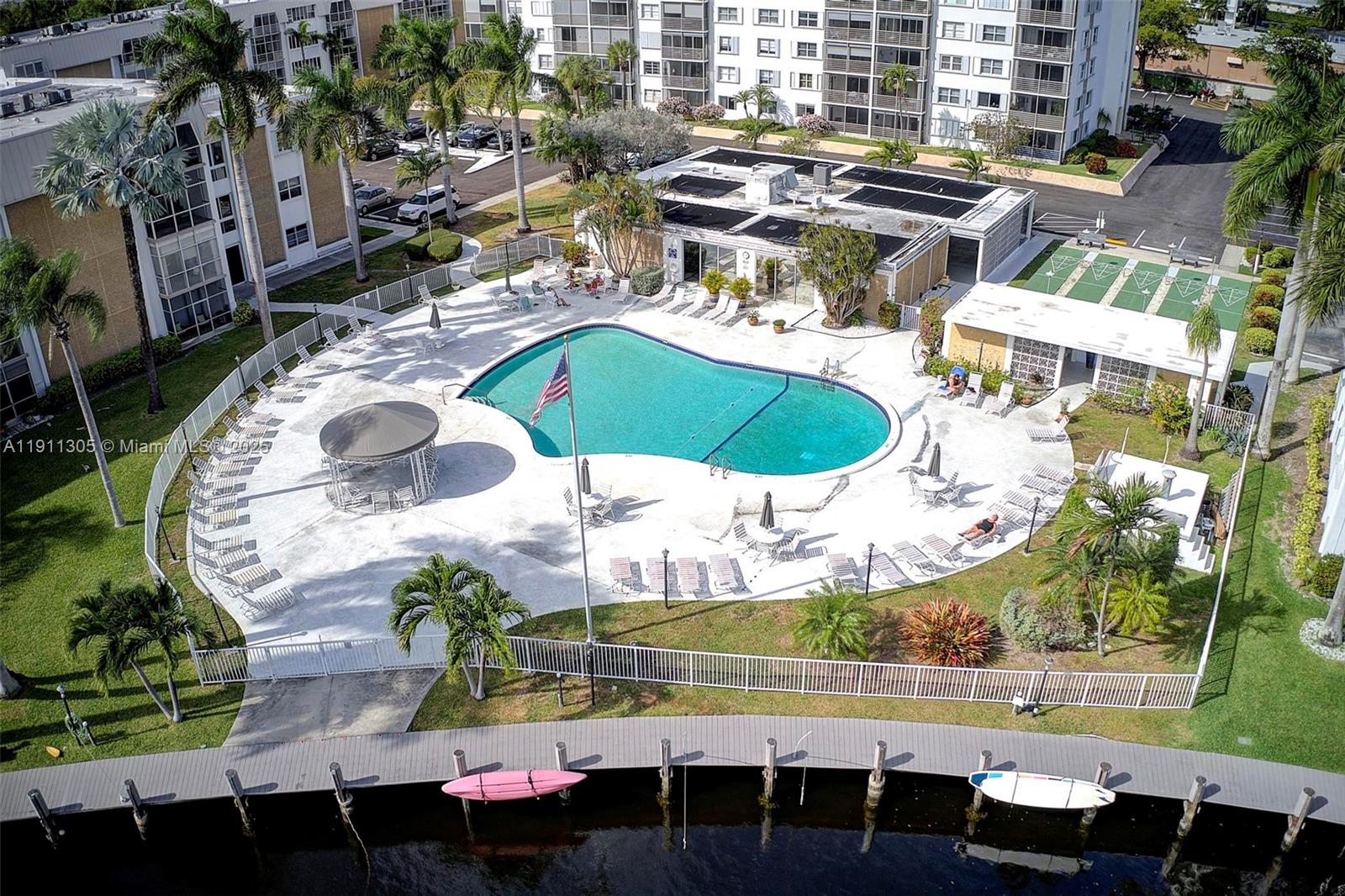 RIVER SHORES CONDO - Residential