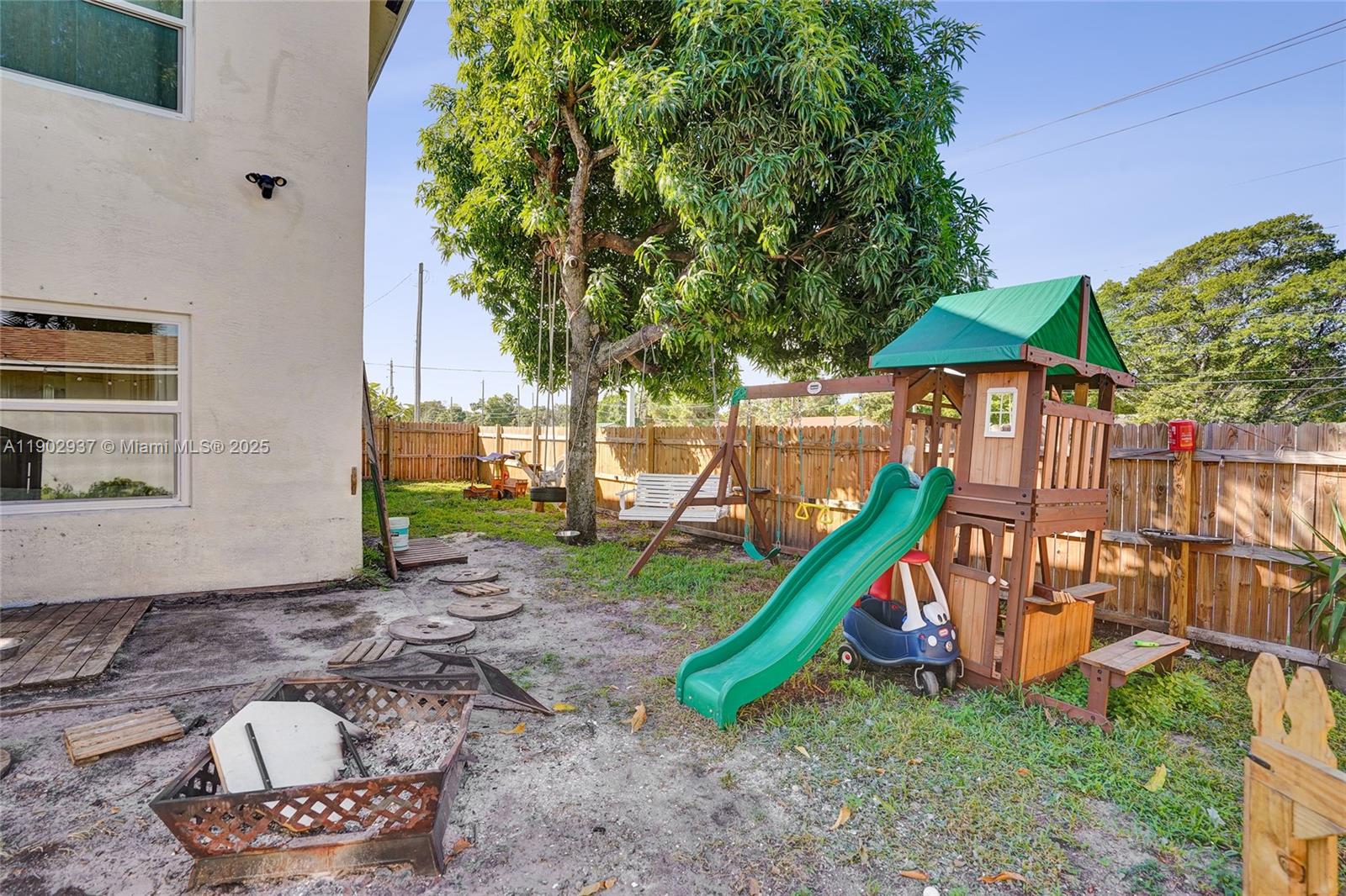 LAKE AVE ADD TO WPB - Residential