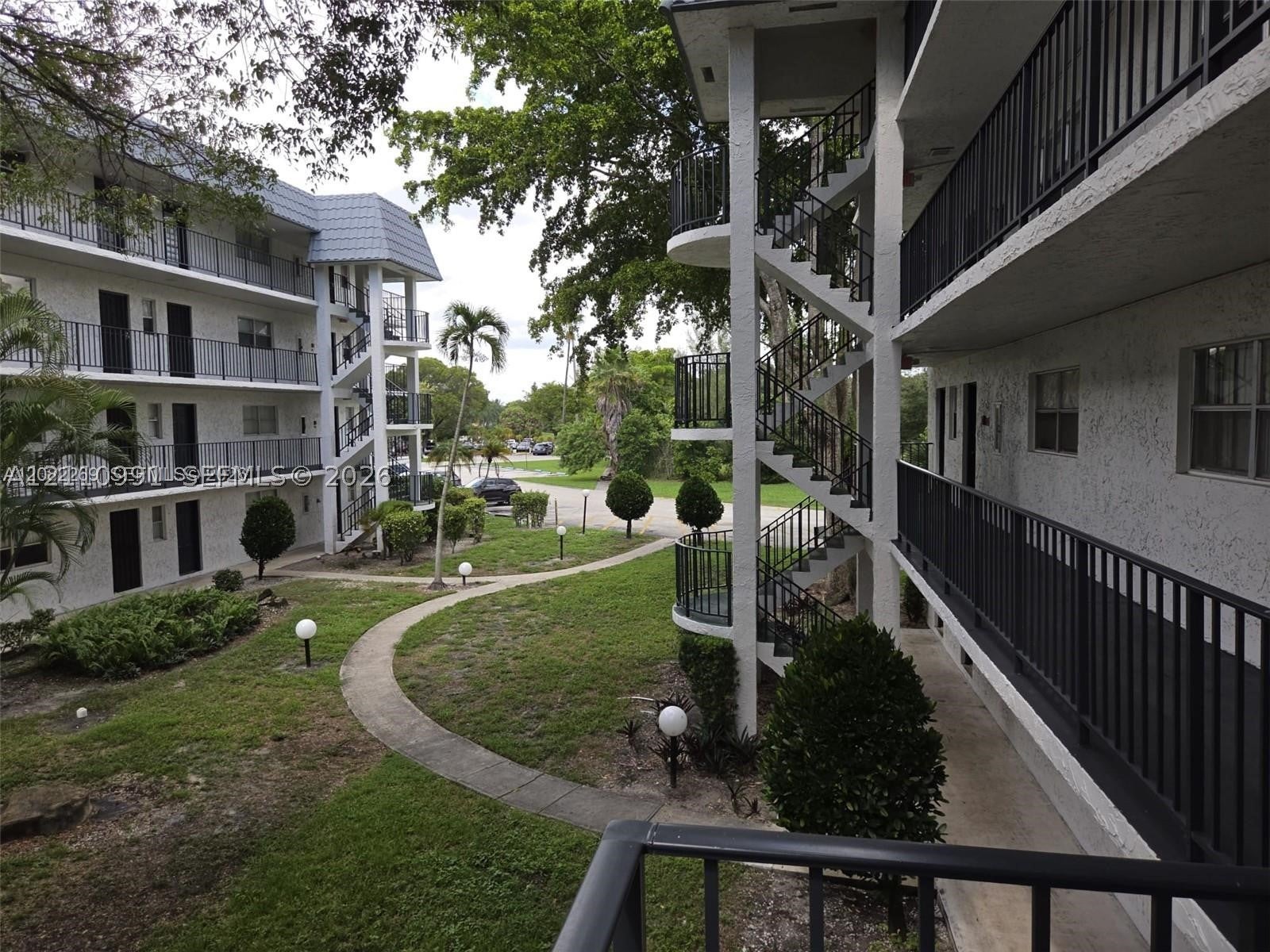 3360 Spanish Moss Ter