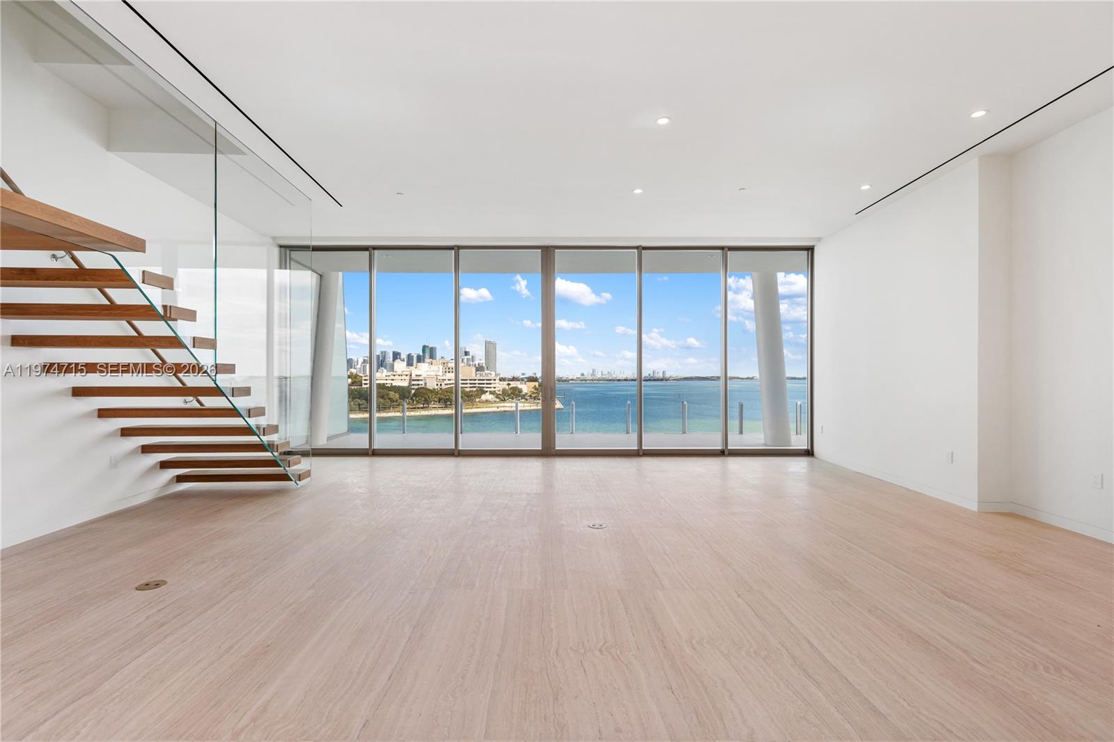 5 Grove Isle Dr PHL1