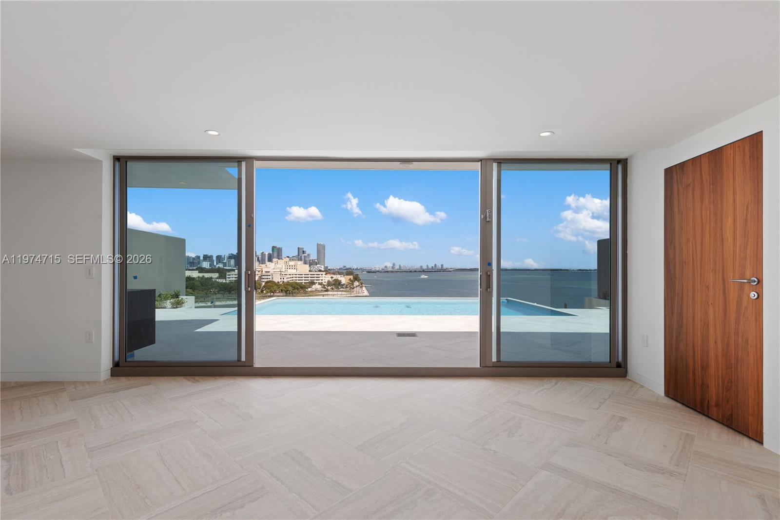 Vita Grove Isle - Residential