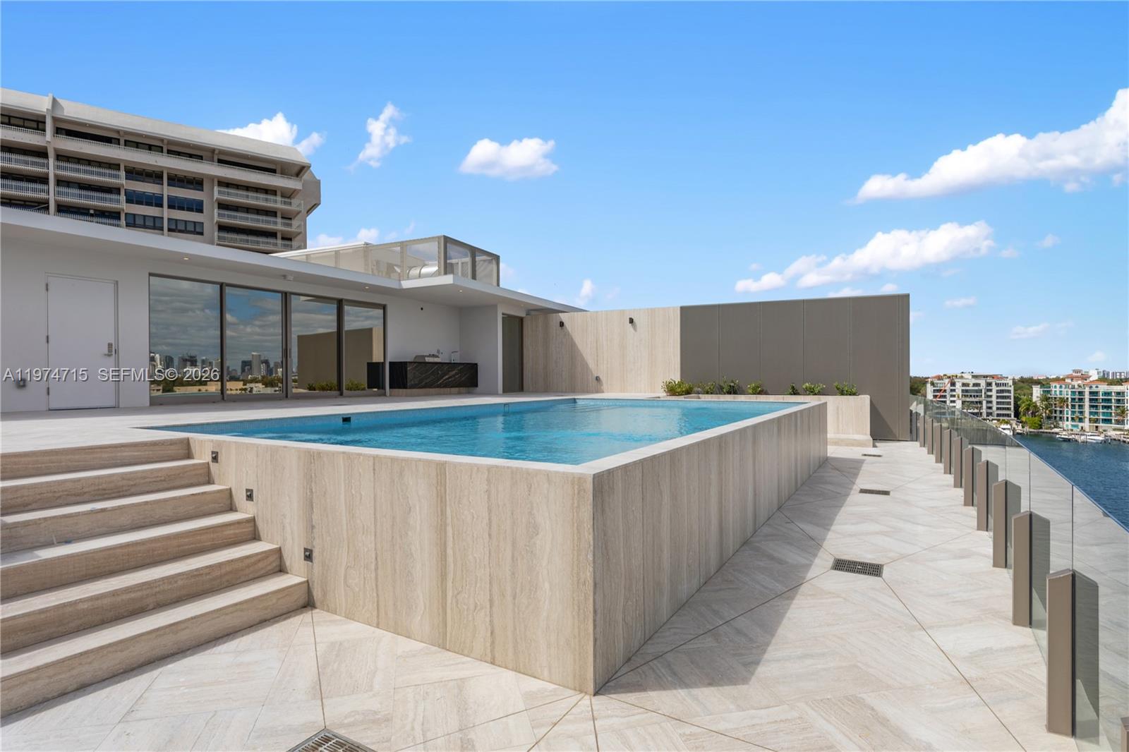 Vita Grove Isle - Residential