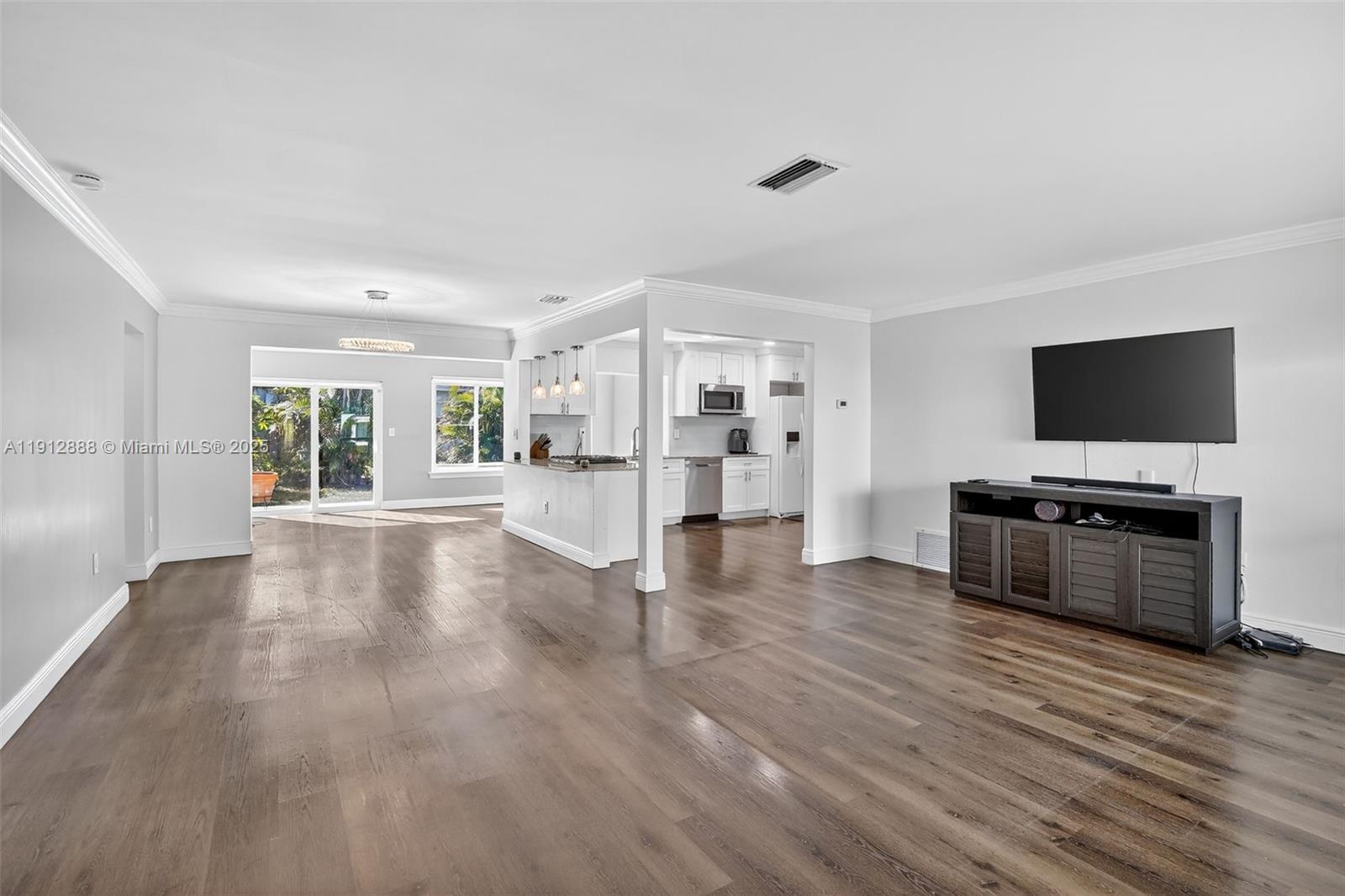 MIRAMAR PARK FIRST ADD - Residential Lease