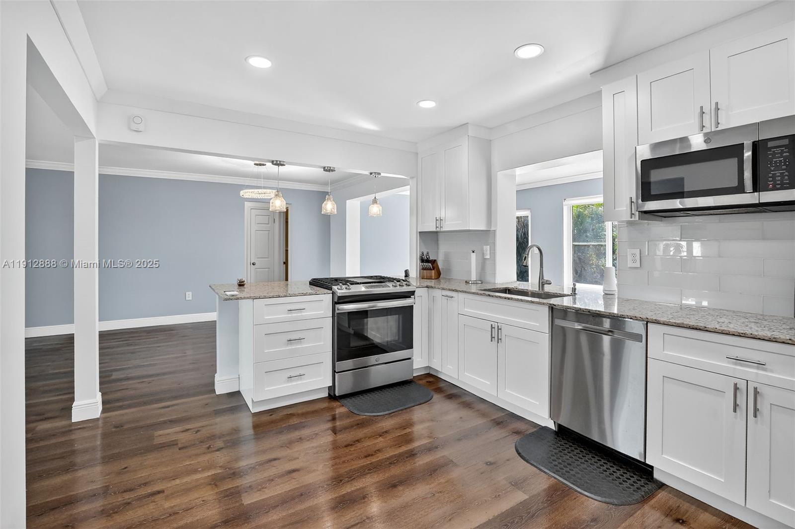 MIRAMAR PARK FIRST ADD - Residential Lease