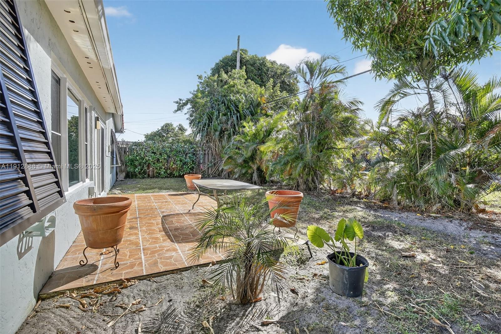 MIRAMAR PARK FIRST ADD - Residential Lease