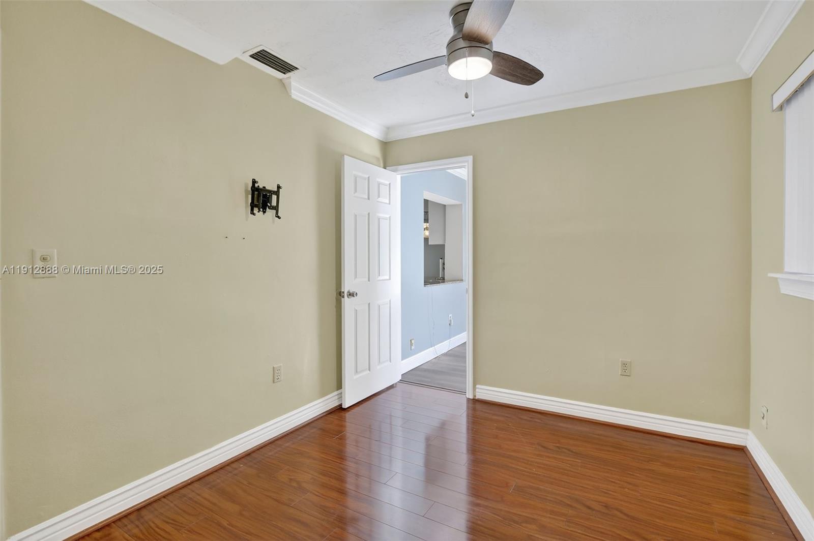 MIRAMAR PARK FIRST ADD - Residential Lease