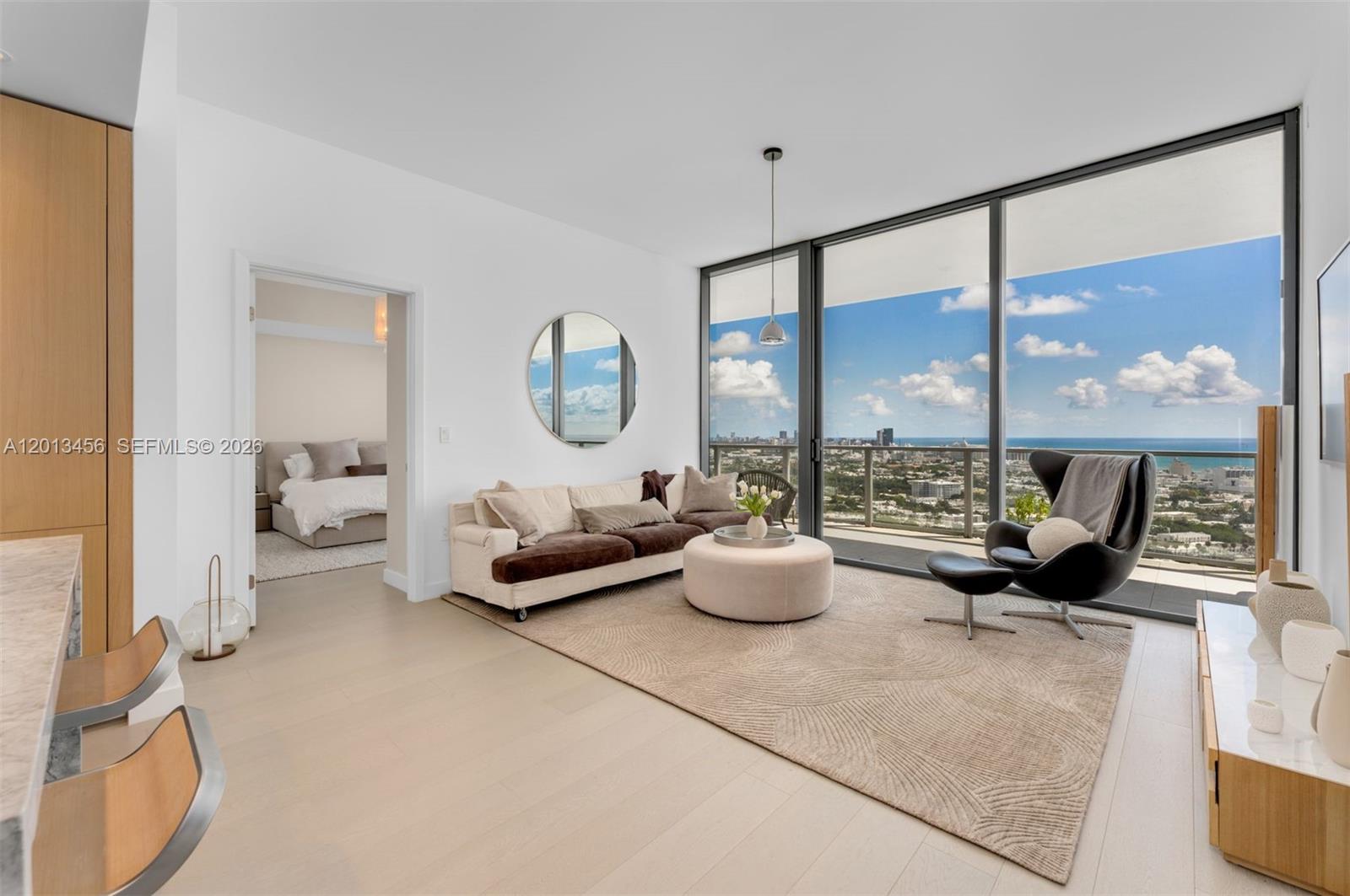 FIVE PARK - Residential