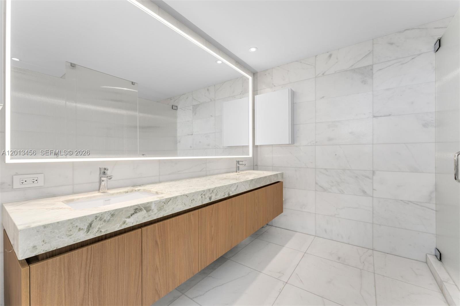 FIVE PARK - Residential
