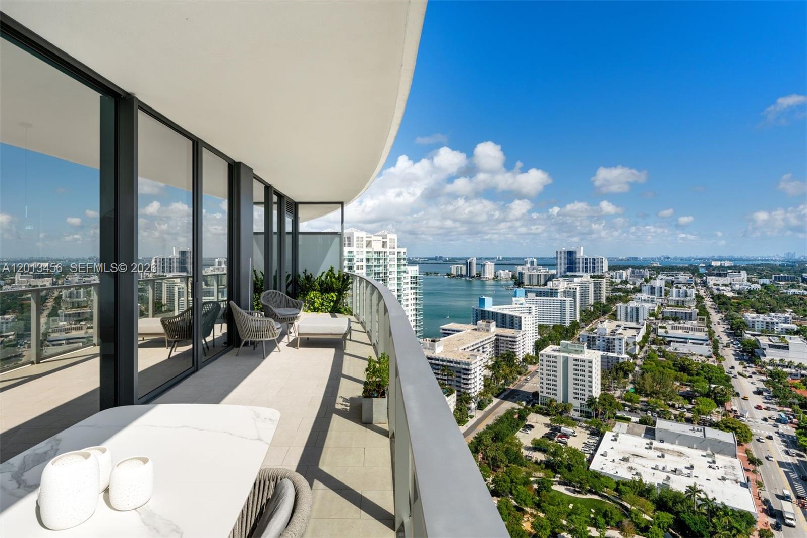 FIVE PARK - Residential