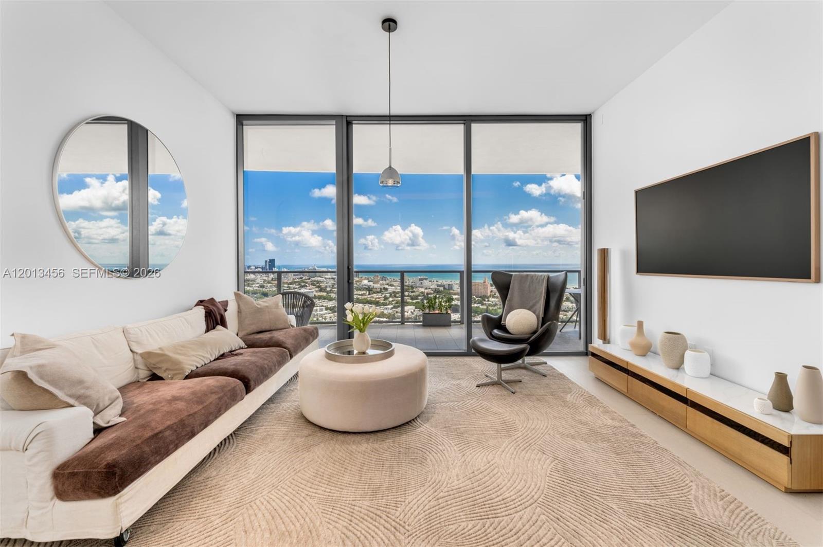 FIVE PARK - Residential