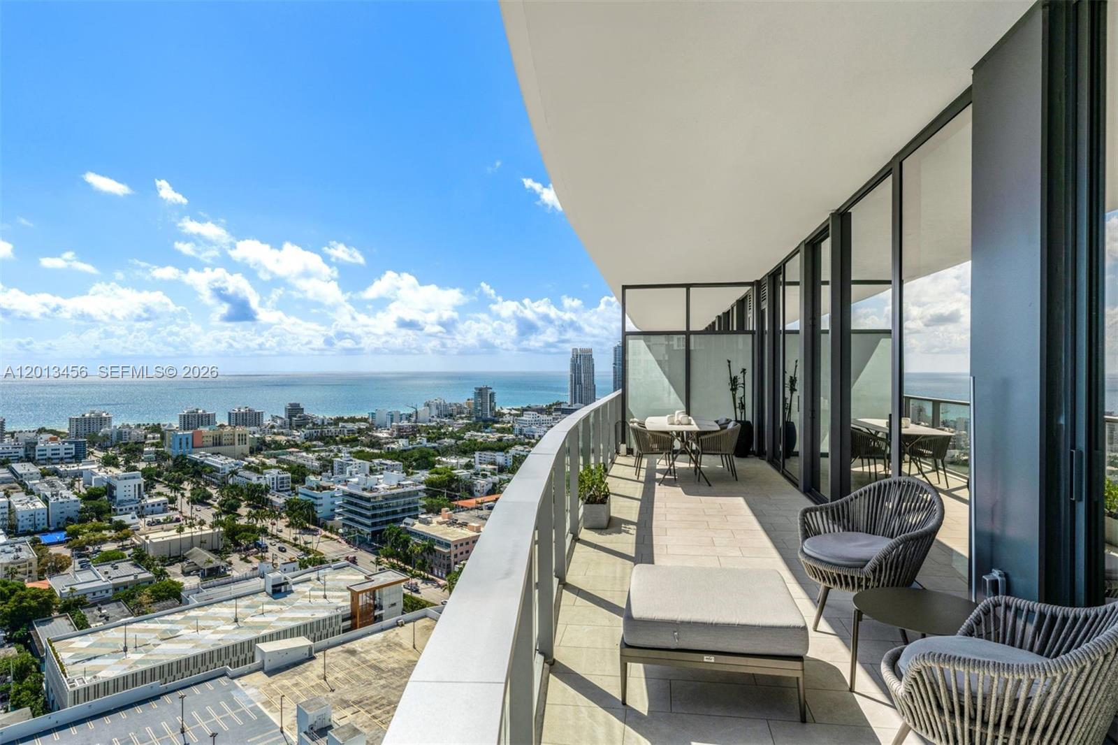 FIVE PARK - Residential