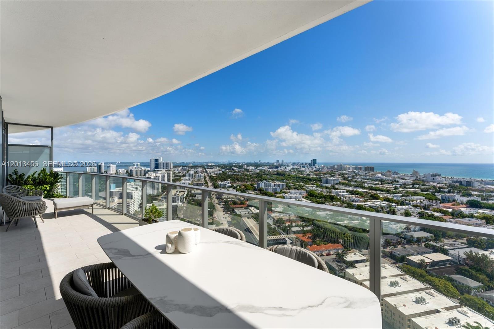 FIVE PARK - Residential