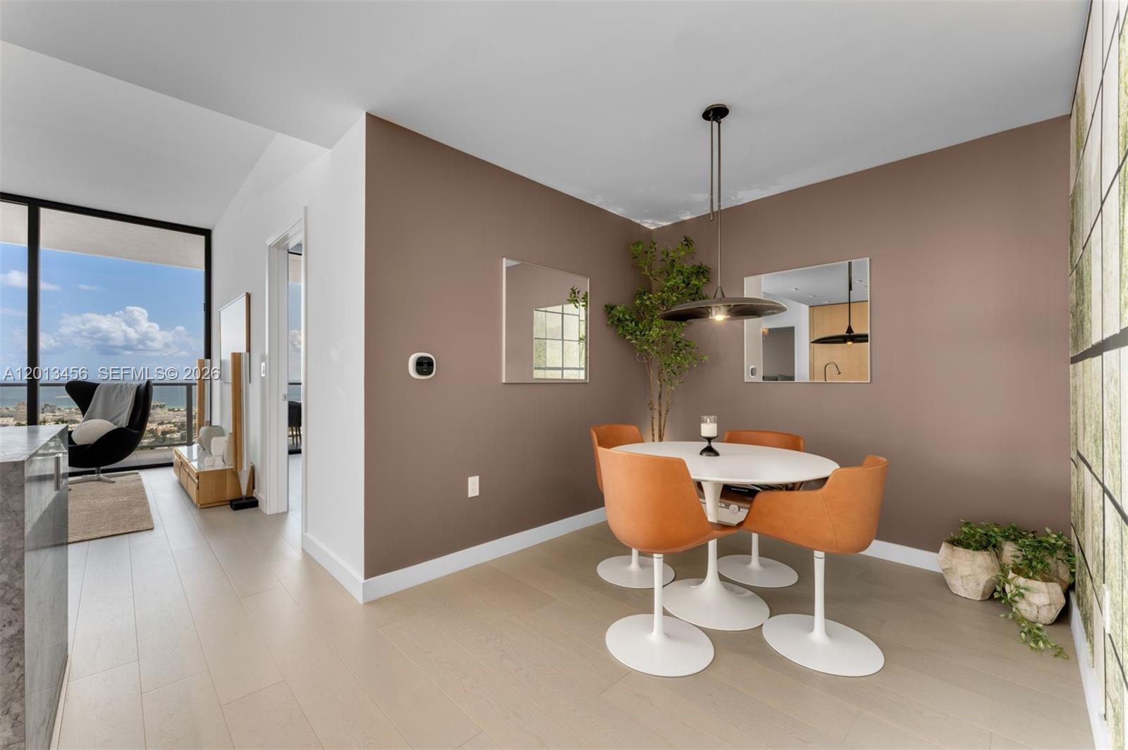 FIVE PARK - Residential