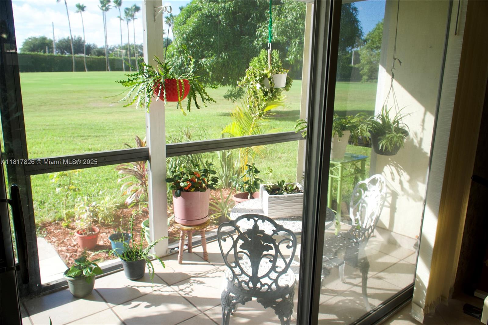 Property for Sale at 9820 S Hollybrook Lake Dr 106, Pembroke Pines, Miami-Dade County, Florida - Bedrooms: 1 
Bathrooms: 2  - $138,900