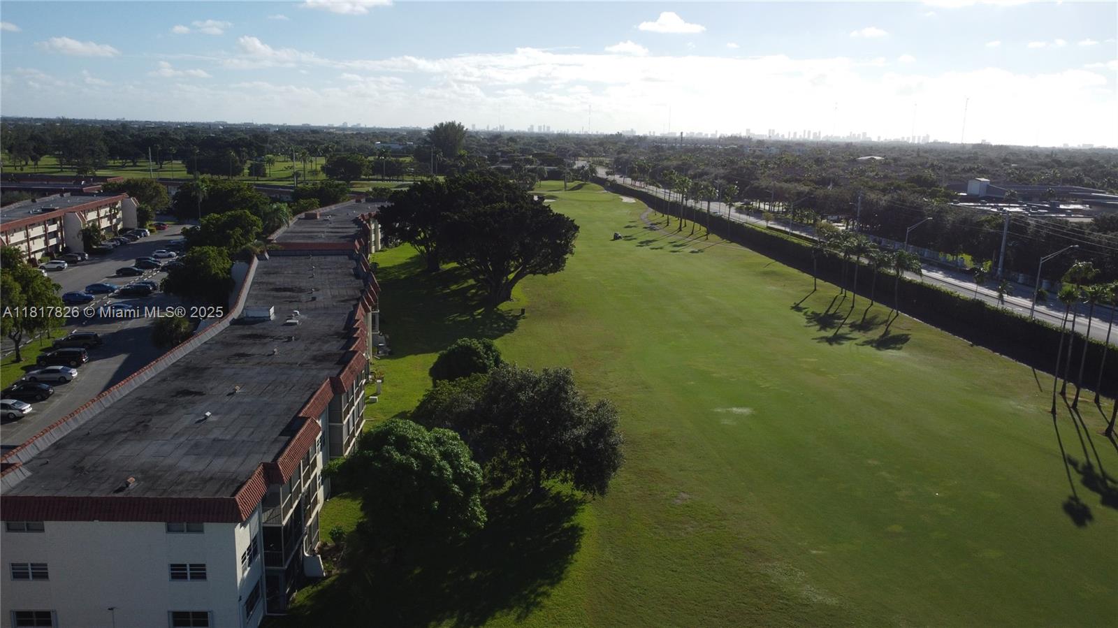 HOLLYBROOK GOLF AND - Residential