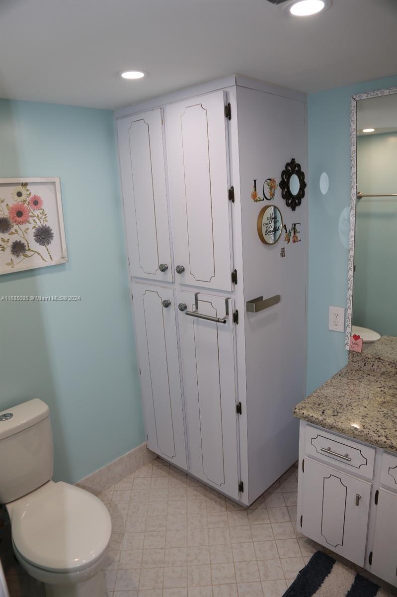 CANONGATE CONDO NO ONE - Residential