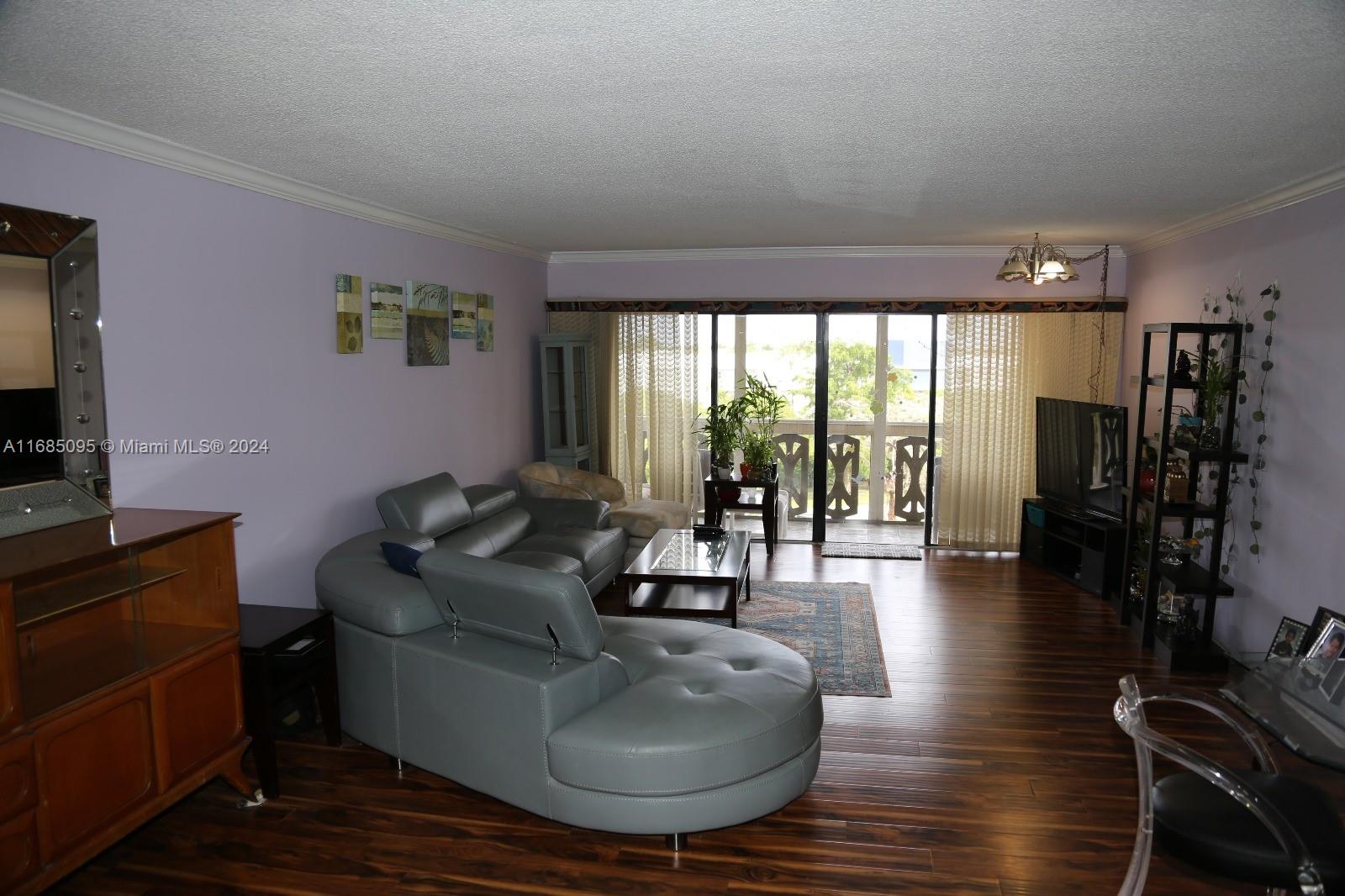 CANONGATE CONDO NO ONE - Residential