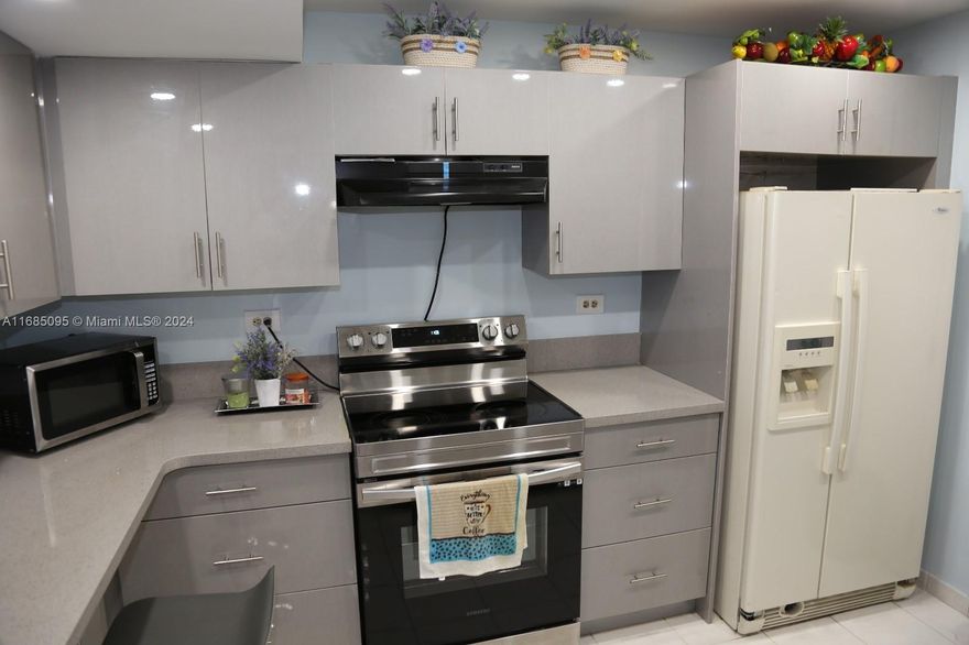 Location, Location, Location!
Fantastic opportunity to own in the desirable, gated community of Canongate. This bright and spacious 3-bedroom, 2-bathroom unit has been beautifully renovated, with an upgraded kitchen and bathrooms. The unit offers ample closet space, in-unit laundry, and additional storage on the same floor.
Perfectly situated near Aventura Mall, the beach, and with easy access to I-95 and the Turnpike, this property combines convenience with luxury. The HOA fee covers water, cable, internet, and 24-hour concierge services. Additional amenities include valet parking, a pool, barbecue area, club room, and a well-maintained building with no outstanding assessments.
the unit was freshly pained. owner financing available.

Don’t miss out on this prime location