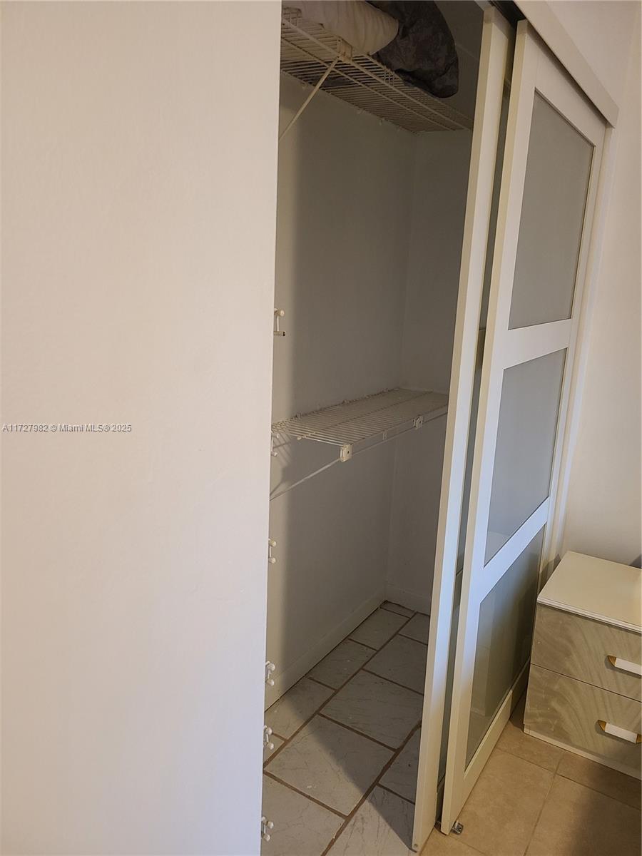 CORAL GATE V CONDO - Residential