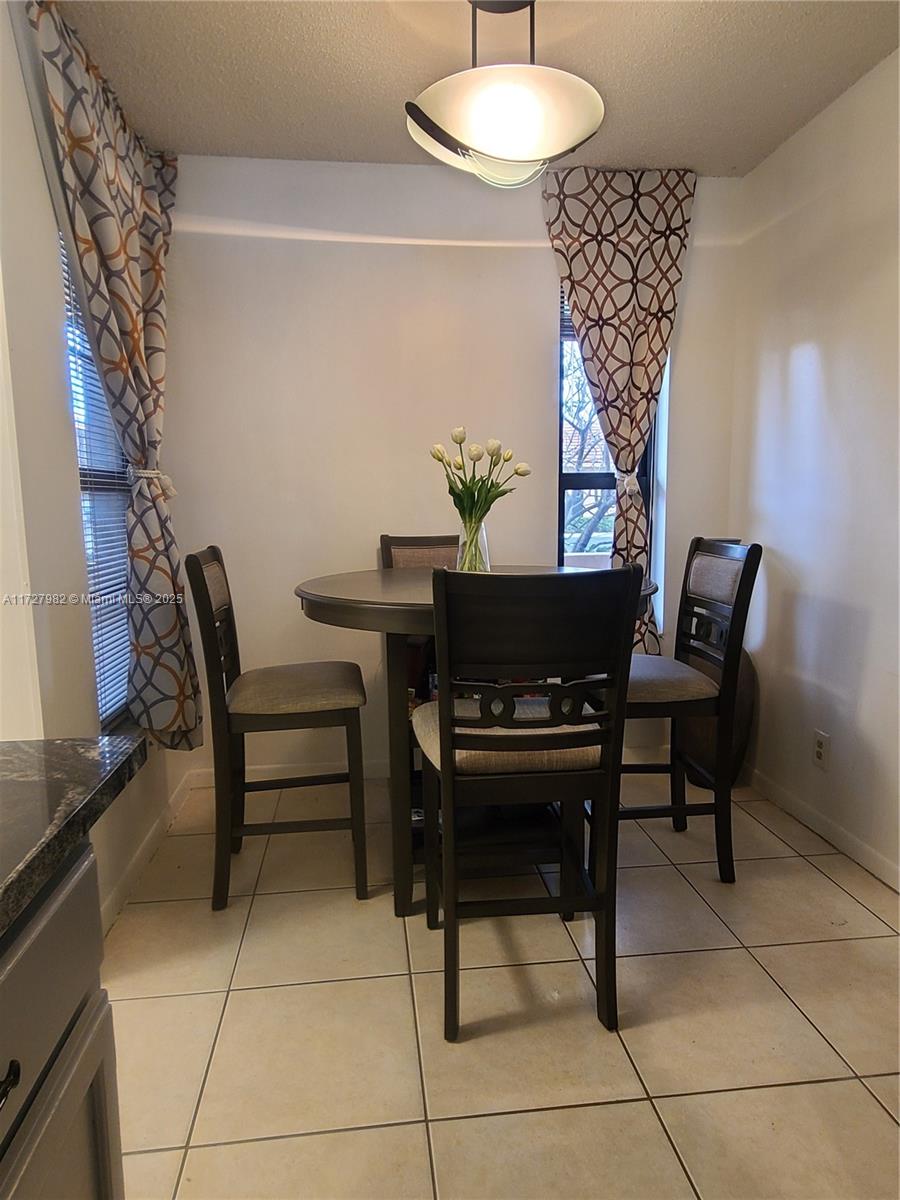CORAL GATE V CONDO - Residential