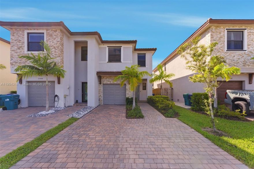 Beautiful home for sale in one of the most strategic and fast-growing areas of Miami-Dade County.
This property is in excellent condition, clean, well-maintained, and move-in ready.
This home is a great opportunity  to buy in a high-demand area.
Located in a quiet residential neighborhood, with easy access to major roads, shopping centers, and schools.
Don’t miss the opportunity to own a turn-key property in one of Miami-Dade’s most promising communities.