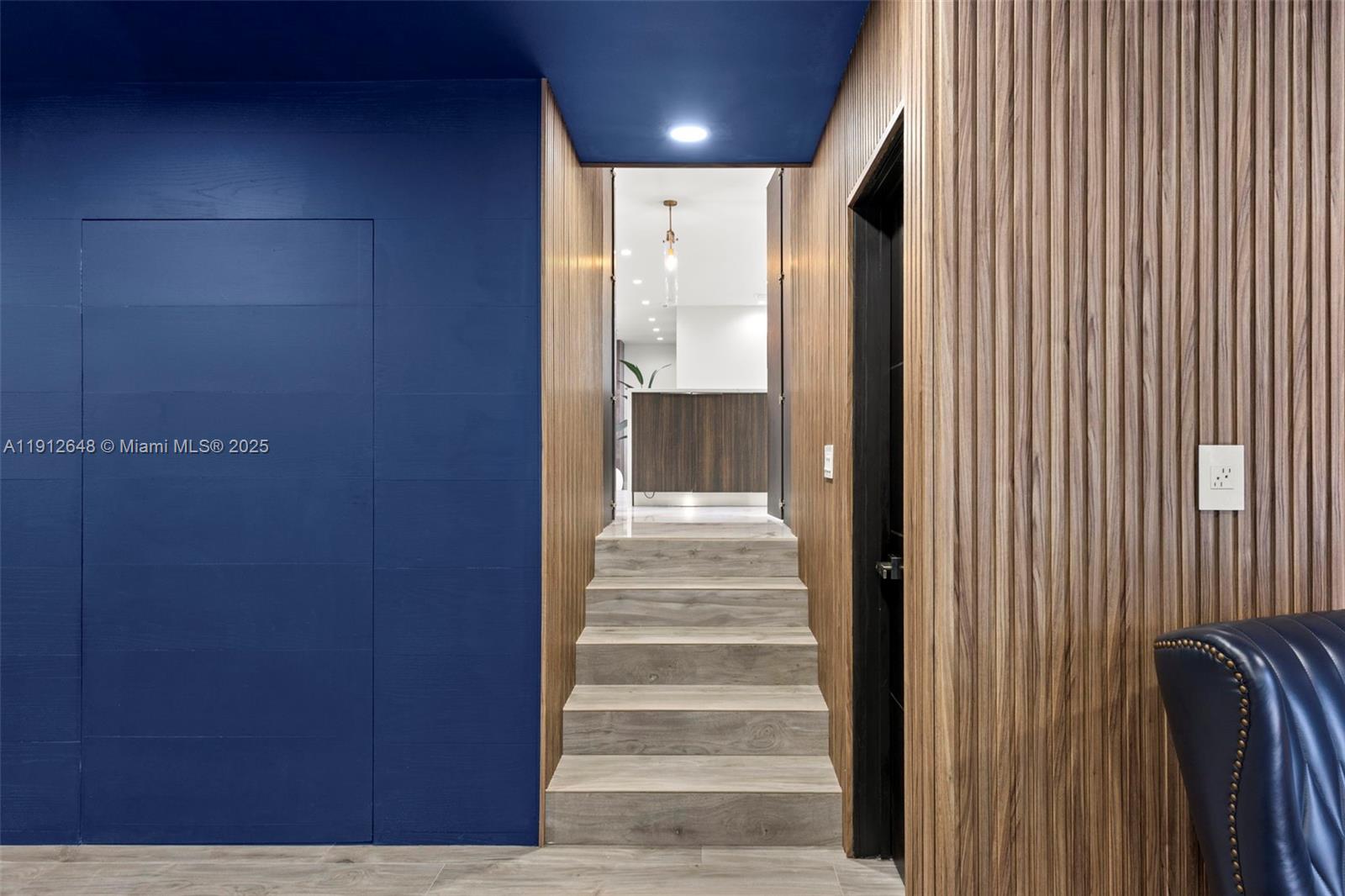 COUNTRY CLUB OF MIAMI EST - Residential