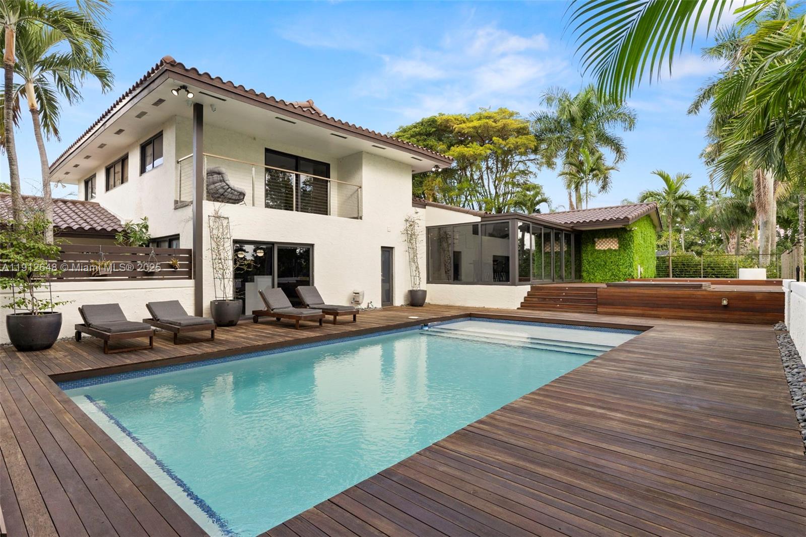 COUNTRY CLUB OF MIAMI EST - Residential