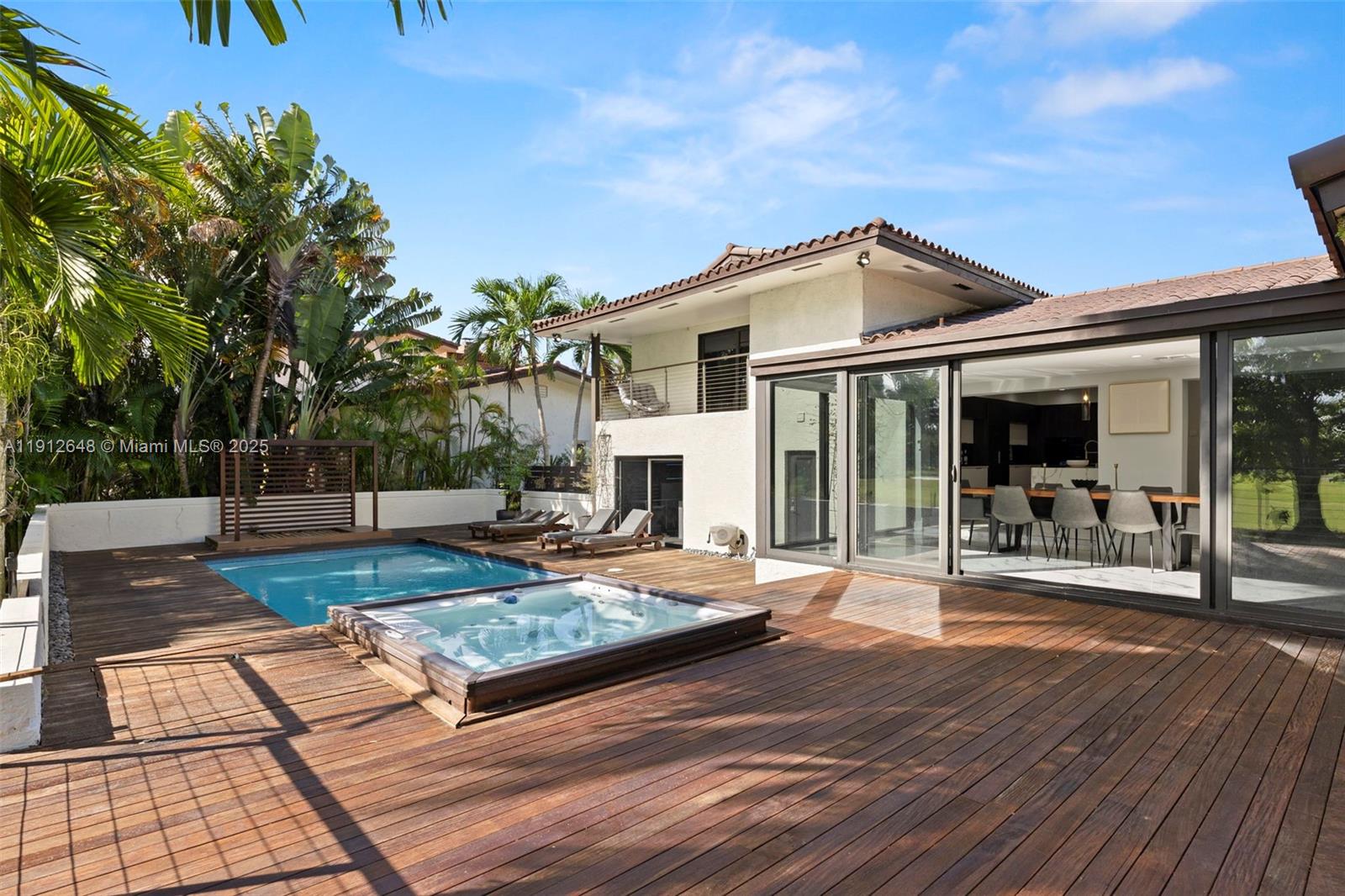 COUNTRY CLUB OF MIAMI EST - Residential