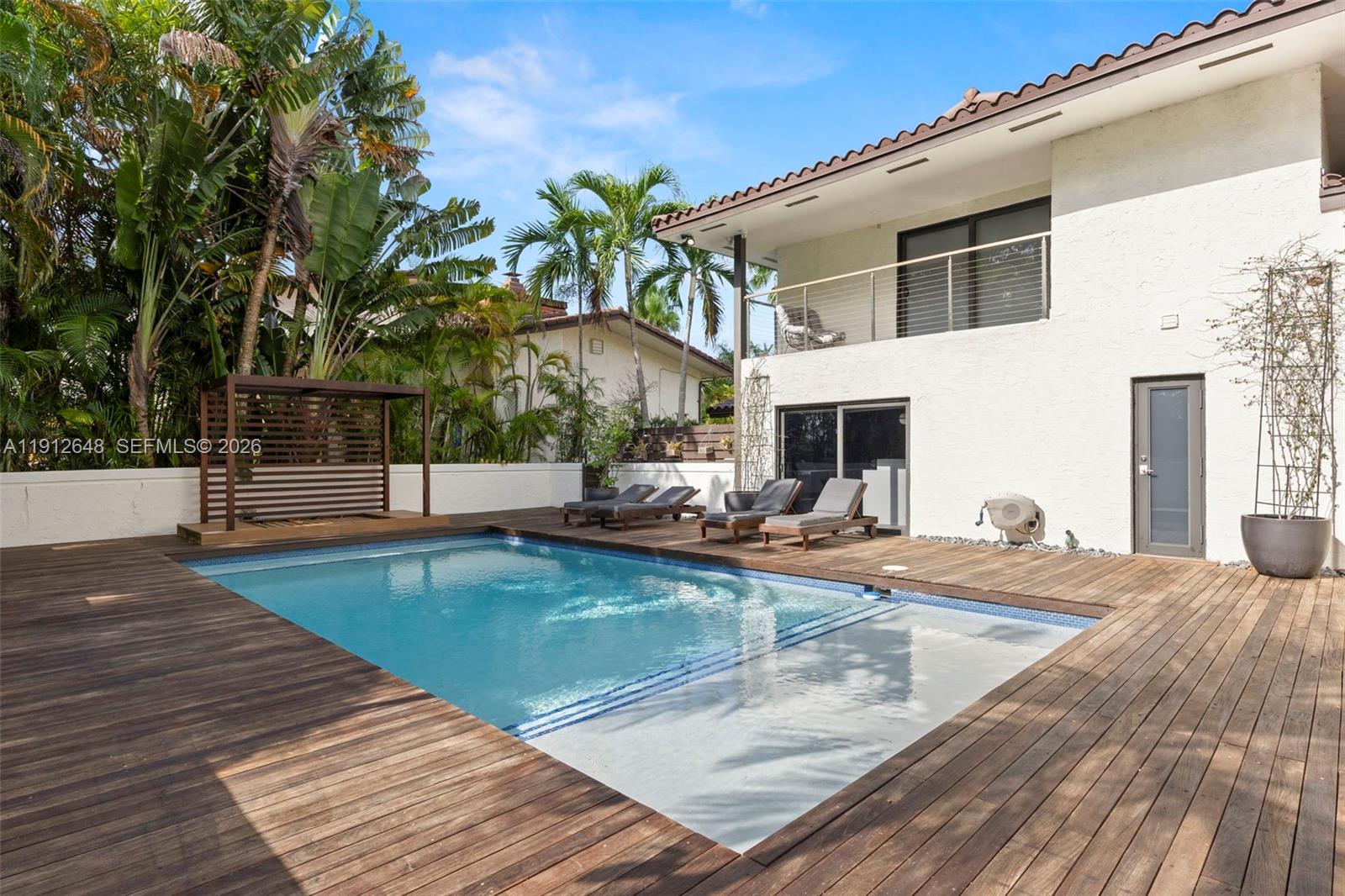 COUNTRY CLUB OF MIAMI EST - Residential