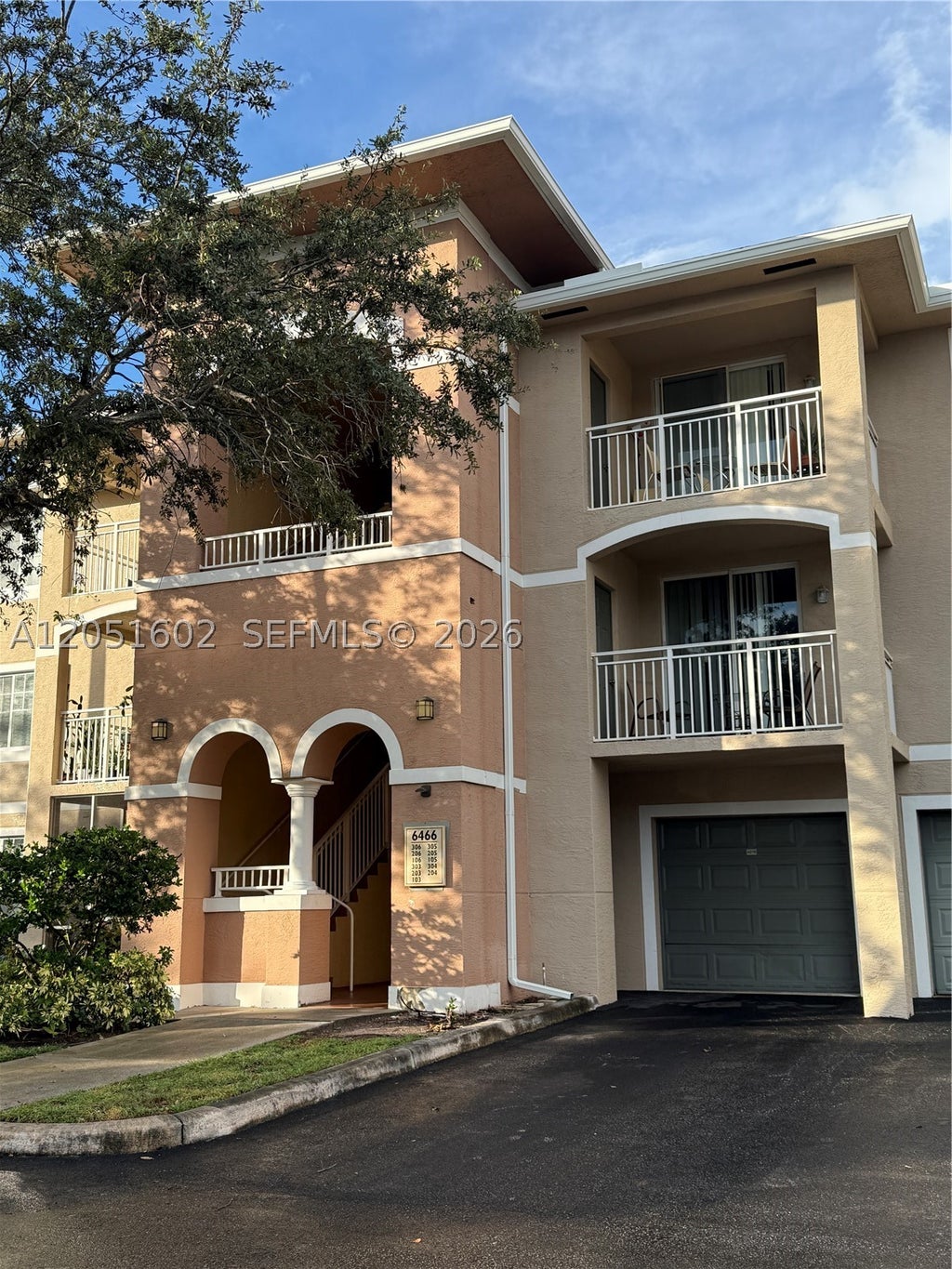 Photo of 6466 Emerald Dunes Dr #206, West Palm Beach, FL 33411 (MLS # A12051602)