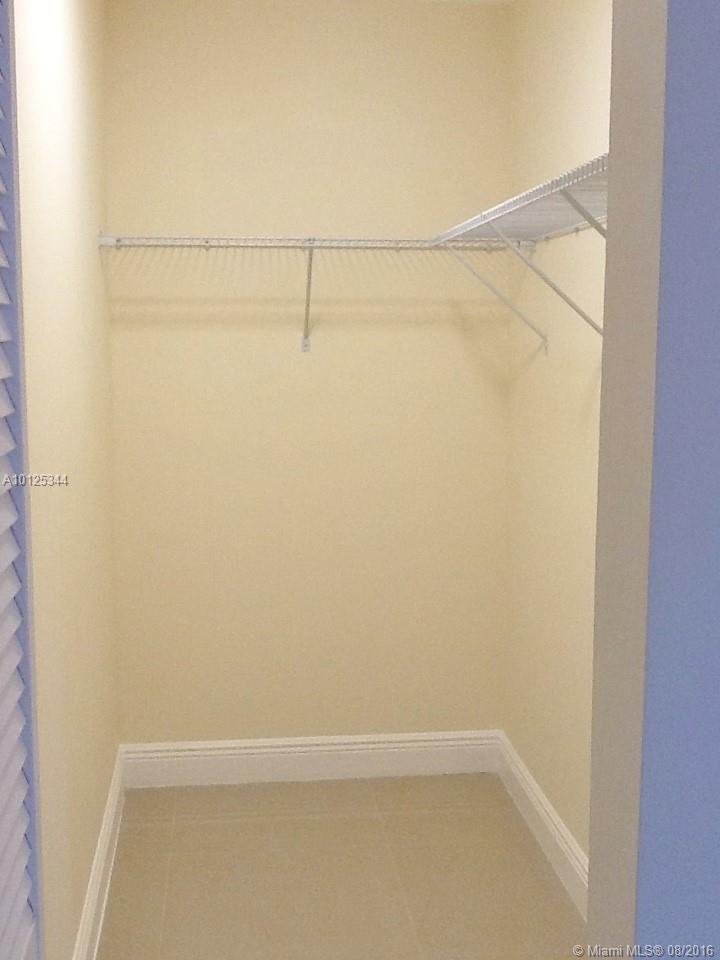 Sunset Villas Condo 03 - Residential Lease