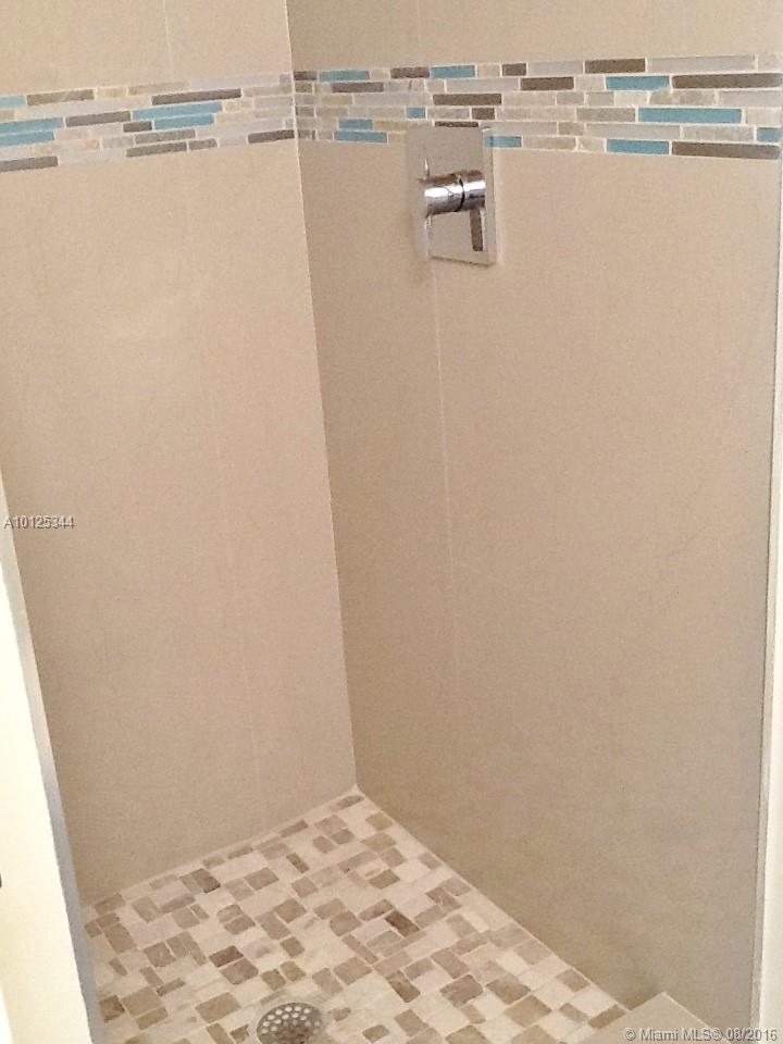 Sunset Villas Condo 03 - Residential Lease