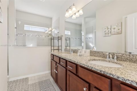 Tiny photo for 1402 Myrtle Oak Ter, Hollywood, FL 33021 (MLS # A11977154)