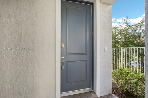 Tiny photo for 1402 Myrtle Oak Ter, Hollywood, FL 33021 (MLS # A11977154)