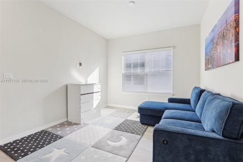 Tiny photo for 1402 Myrtle Oak Ter, Hollywood, FL 33021 (MLS # A11977154)