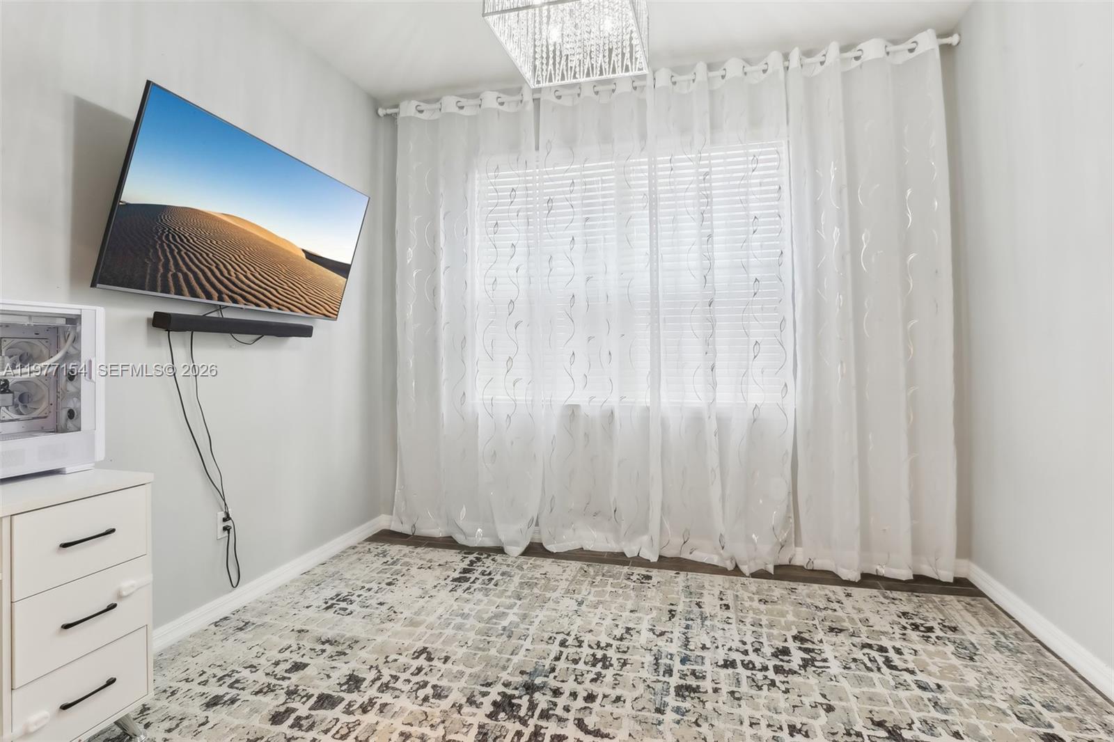 HILLCREST COUNTRY CLUB SO - Residential