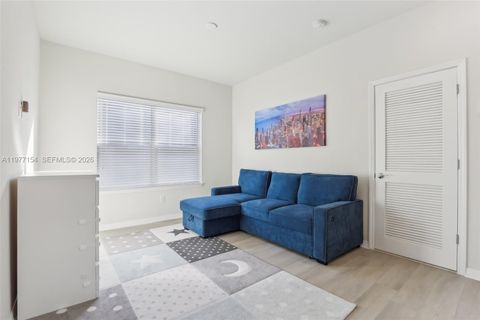 Tiny photo for 1402 Myrtle Oak Ter, Hollywood, FL 33021 (MLS # A11977154)