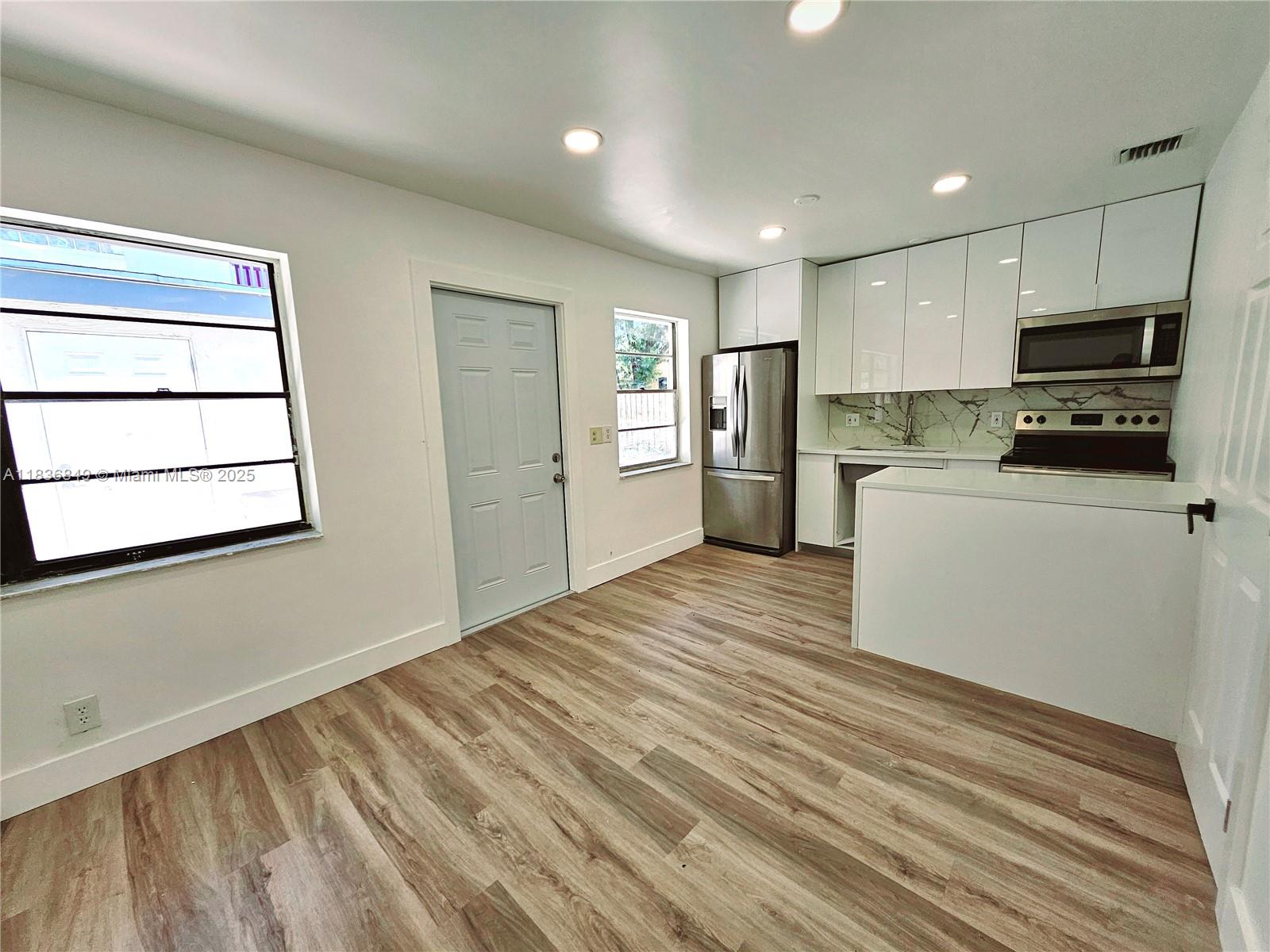 913 Ortega Rd C