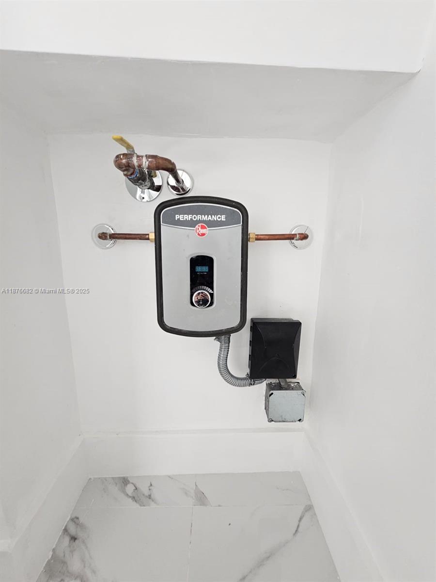 YUCCA GARDENS CONDO - Residential Lease