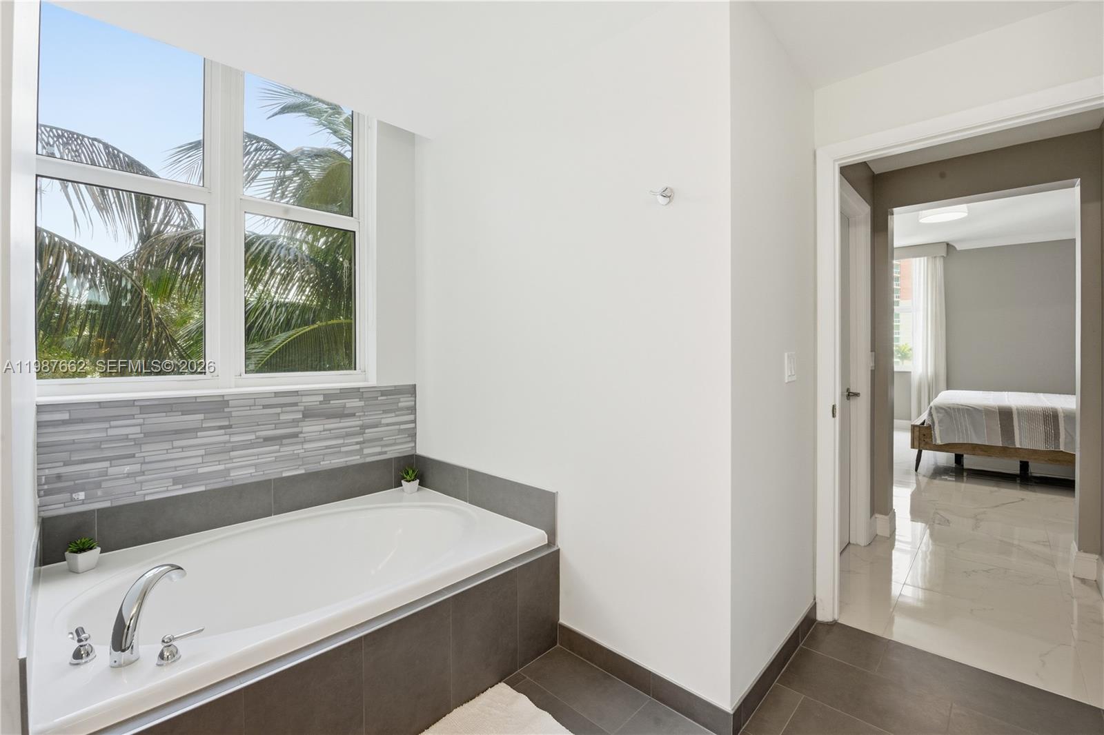 AVENTURA MARINA CONDO NUM - Residential