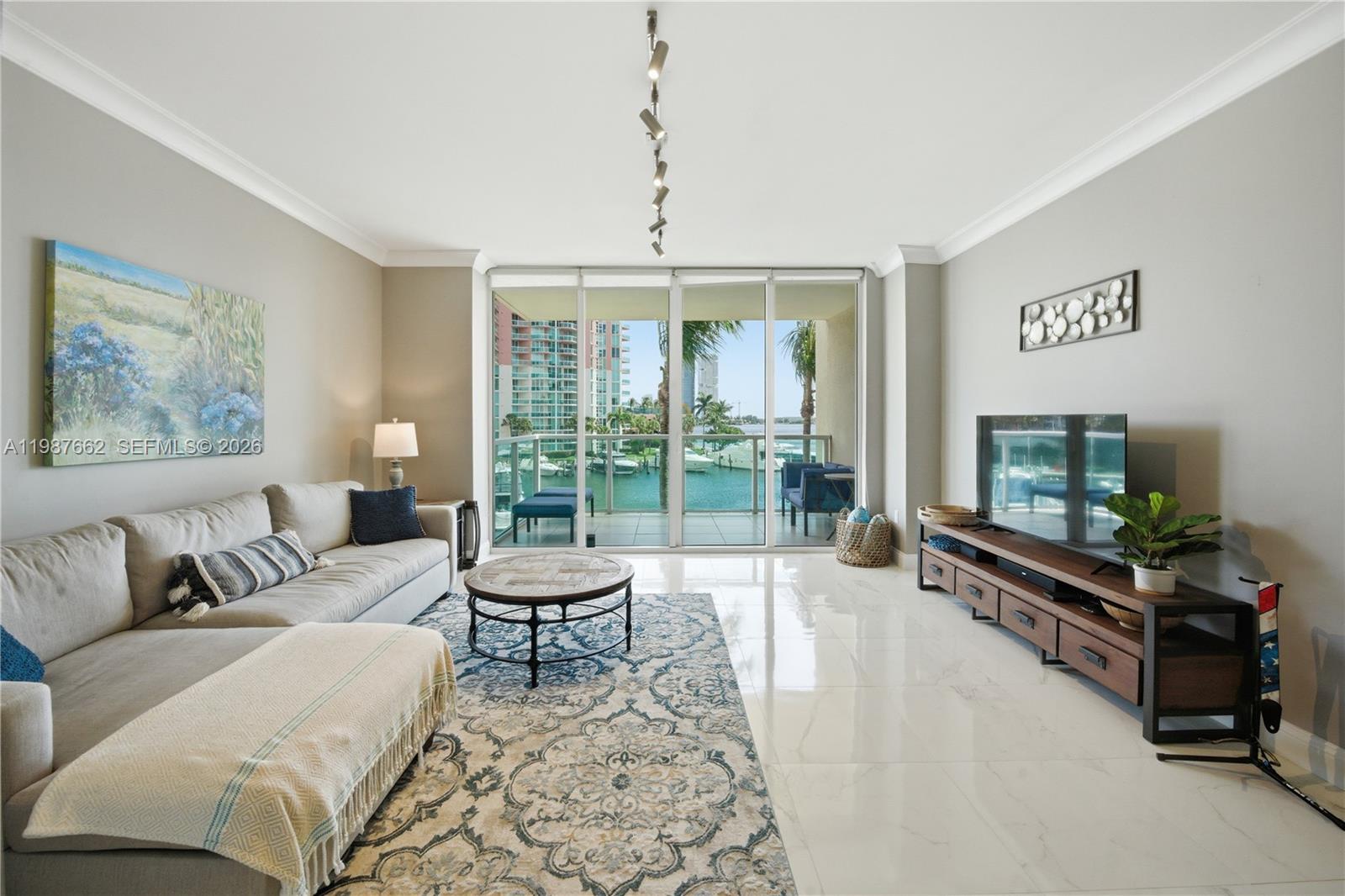 AVENTURA MARINA CONDO NUM - Residential