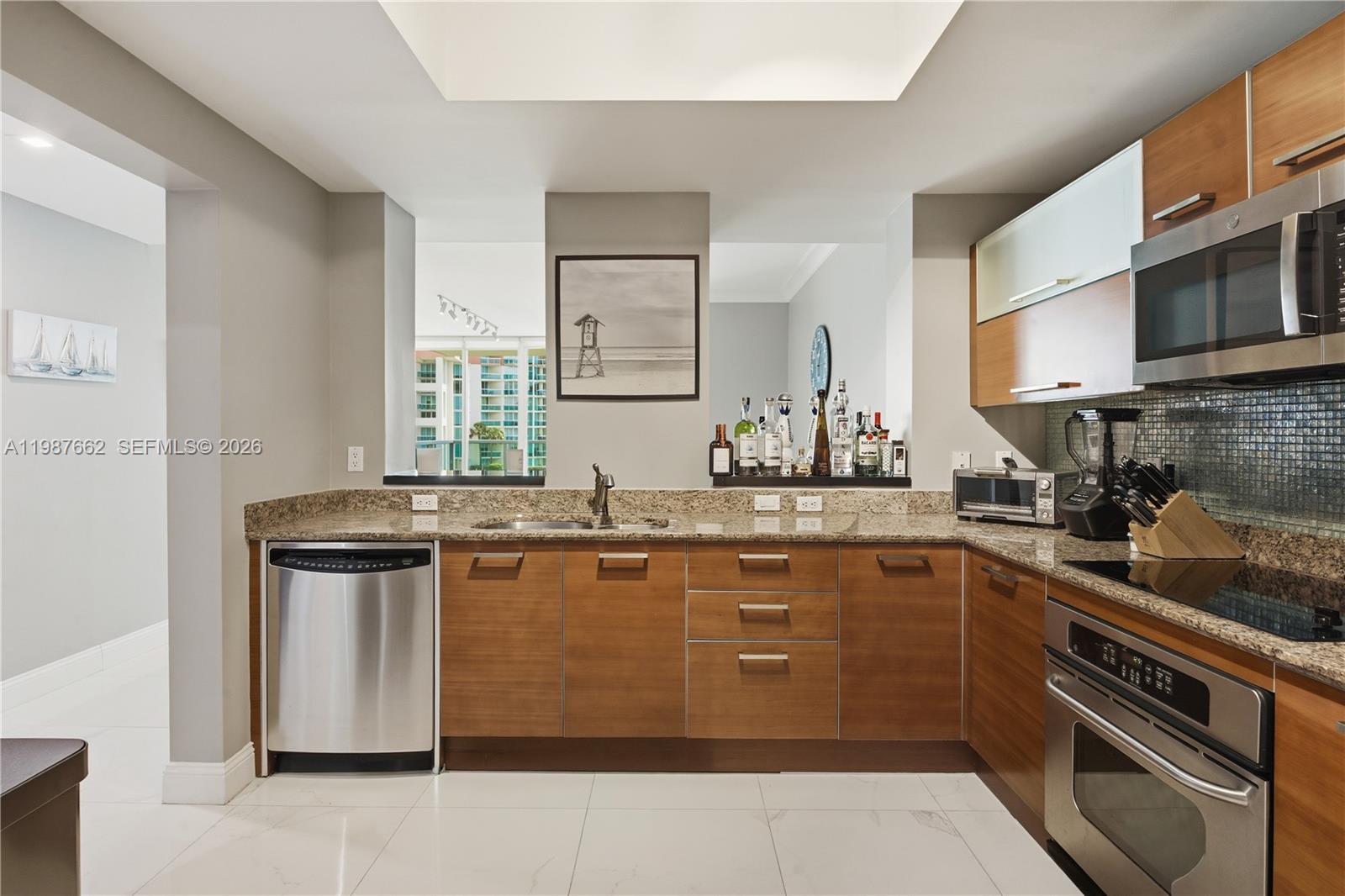 AVENTURA MARINA CONDO NUM - Residential