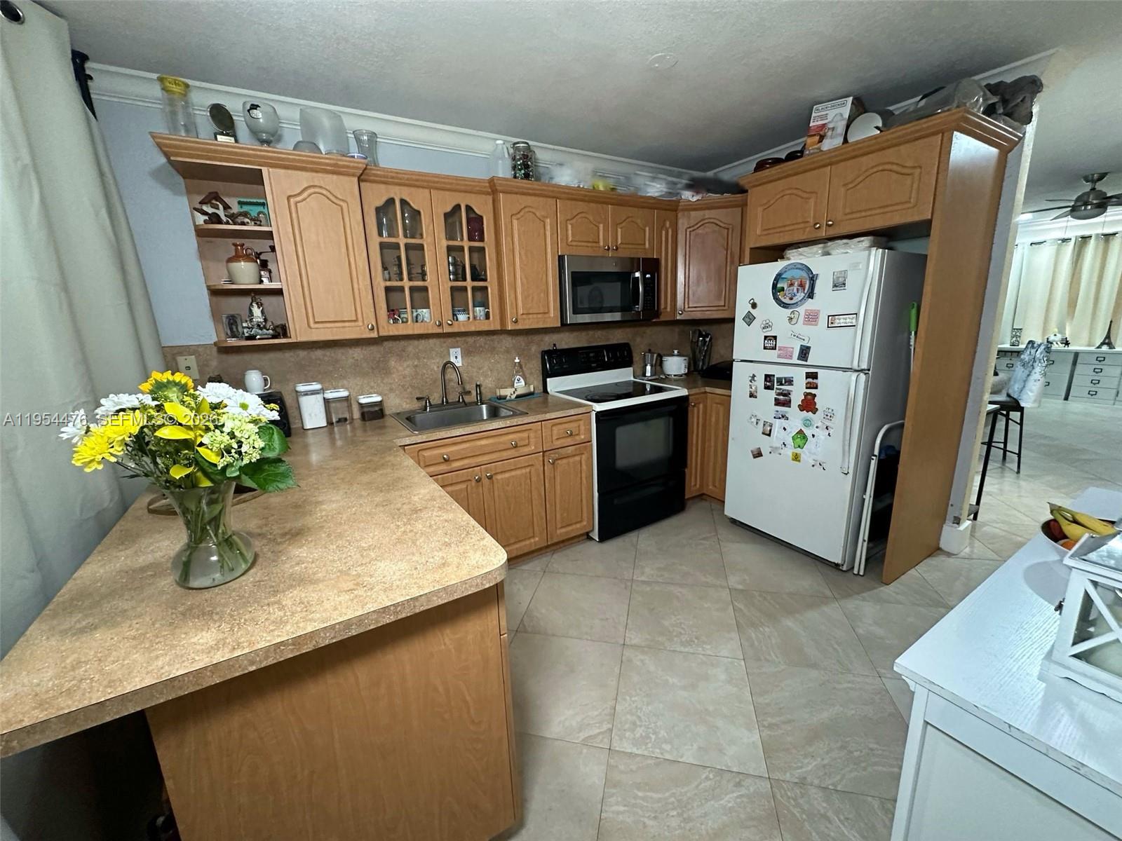 UNIVERSITY COURTS SUB - Residential