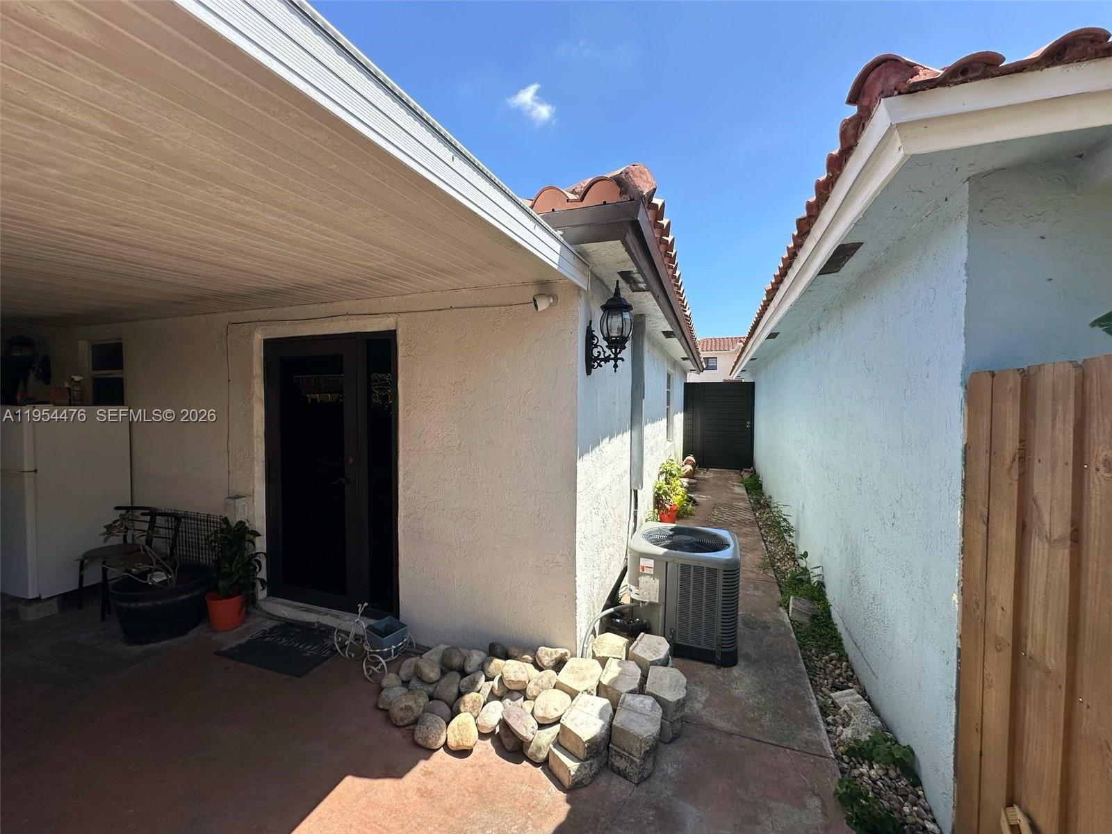 UNIVERSITY COURTS SUB - Residential