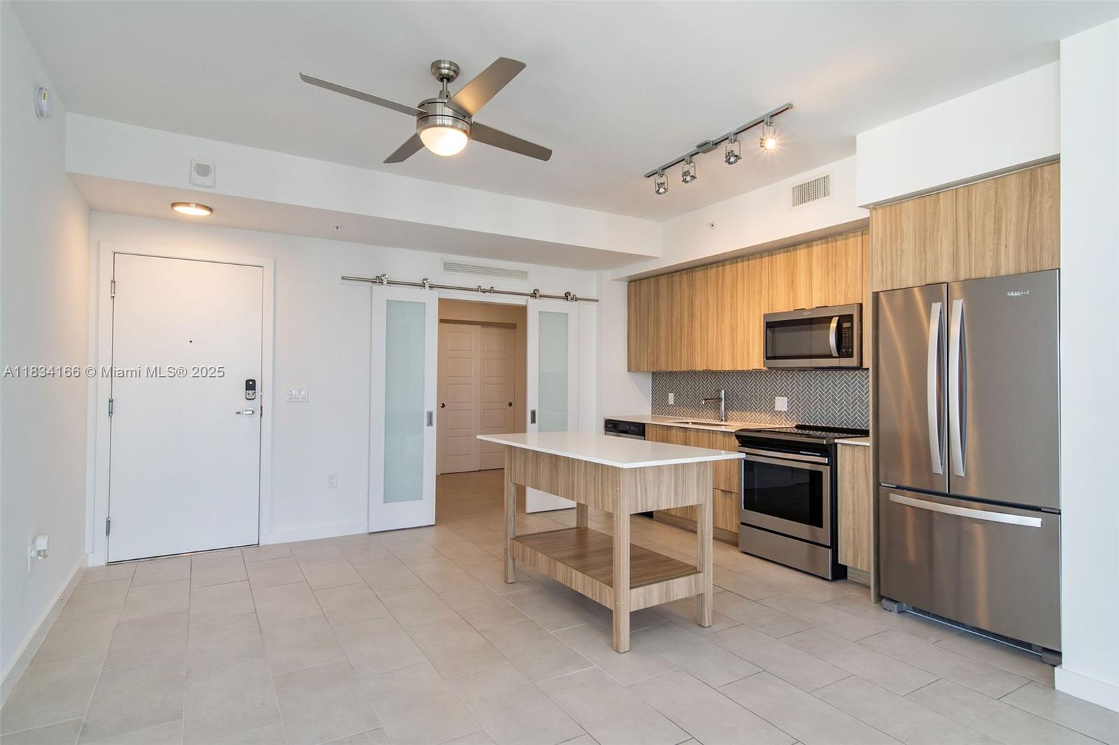 2150 N Bayshore Dr 2303