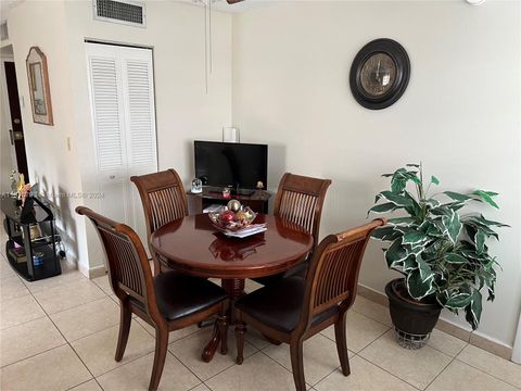 Condominium in Unincorporated Dade County FL 325 NW 72Av Ave 5.jpg